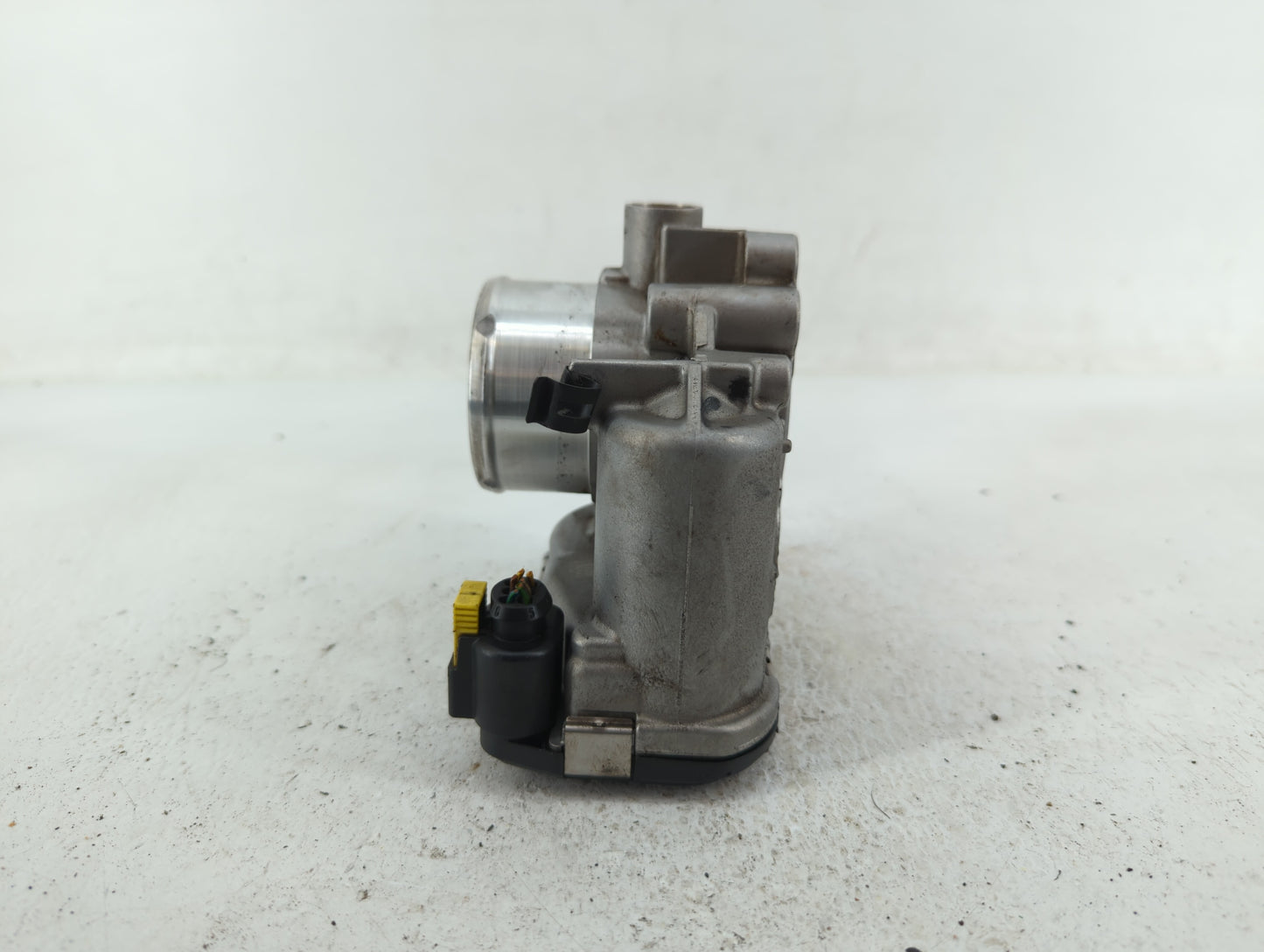 2013-2016 Ford Escape Throttle Body P/N:7S7G-9F991-CA Fits Fits 2013 2014 2015 2016 2017 2018 2019 OEM Used Auto Parts - Oem