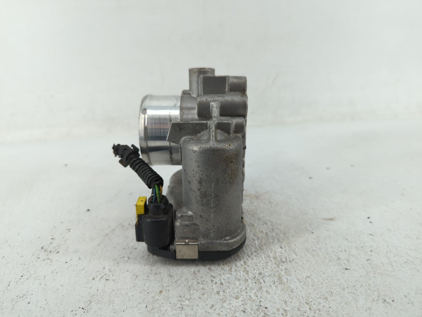 2013-2016 Ford Escape Throttle Body P/N:7S7G-9F991-CA Fits Fits 2013 2014 2015 2016 2017 2018 2019 OEM Used Auto Parts - Oem