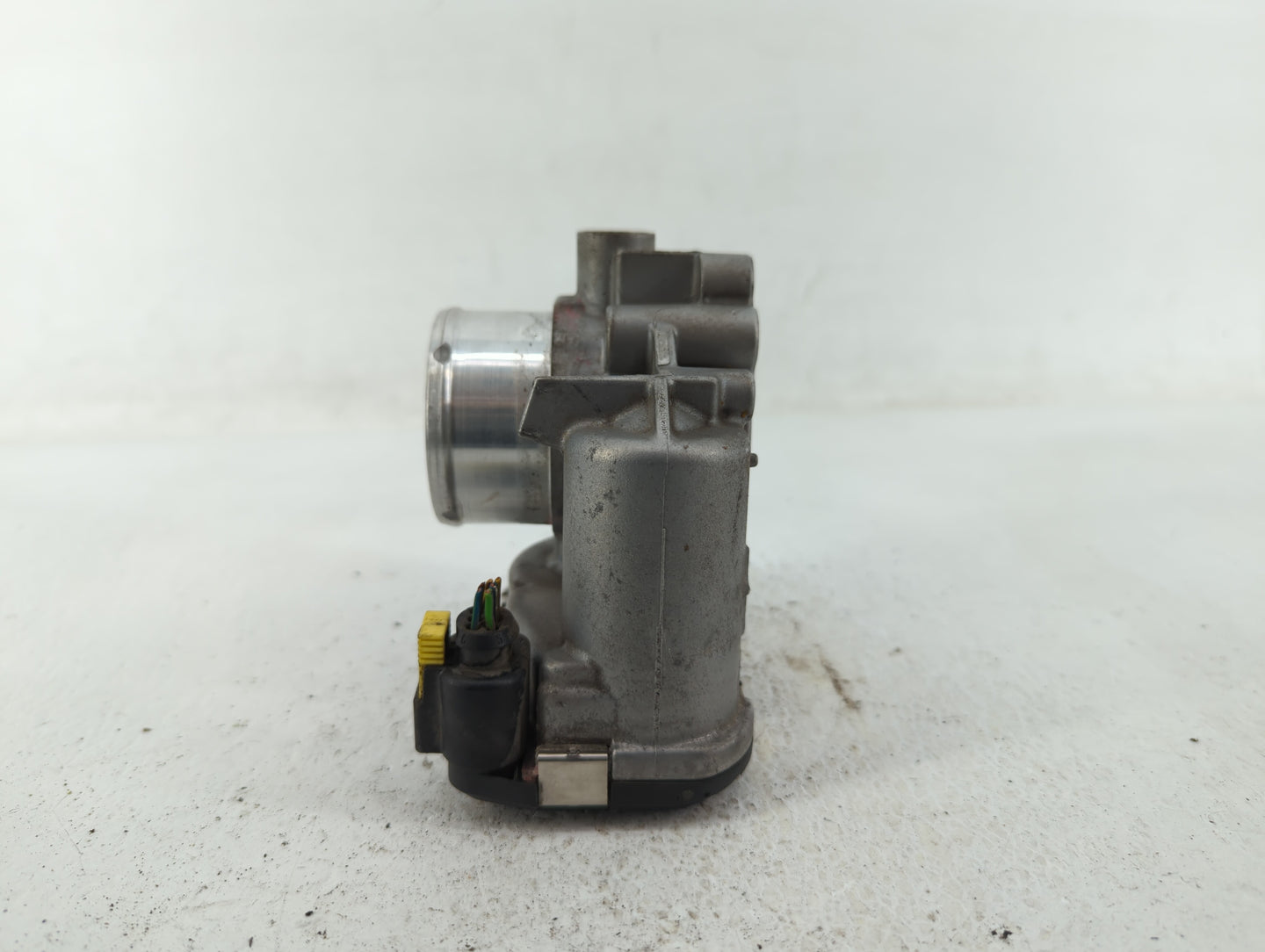 2013-2016 Ford Escape Throttle Body P/N:7S7G-9F991-CA Fits Fits 2013 2014 2015 2016 2017 2018 2019 OEM Used Auto Parts - Oem