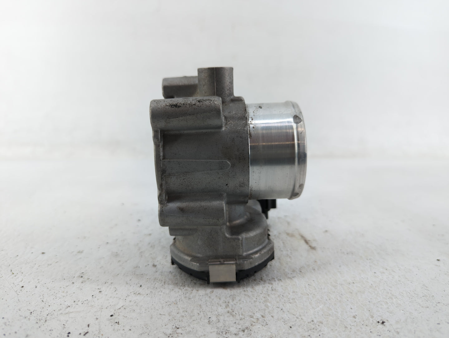 2013-2016 Ford Escape Throttle Body P/N:7S7G-9F991-CA Fits Fits 2013 2014 2015 2016 2017 2018 2019 OEM Used Auto Parts - Oem
