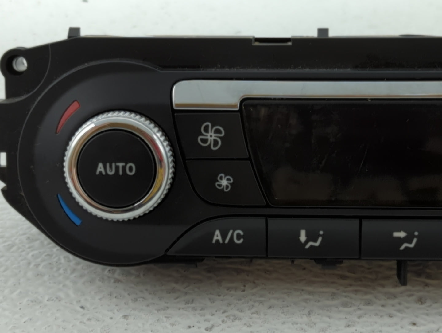 2016 Ford Escape Climate Control Module Temperature AC/Heater Replacement P/N:CJ5T-18C612-BE Fits OEM Used Auto Parts - Oemu