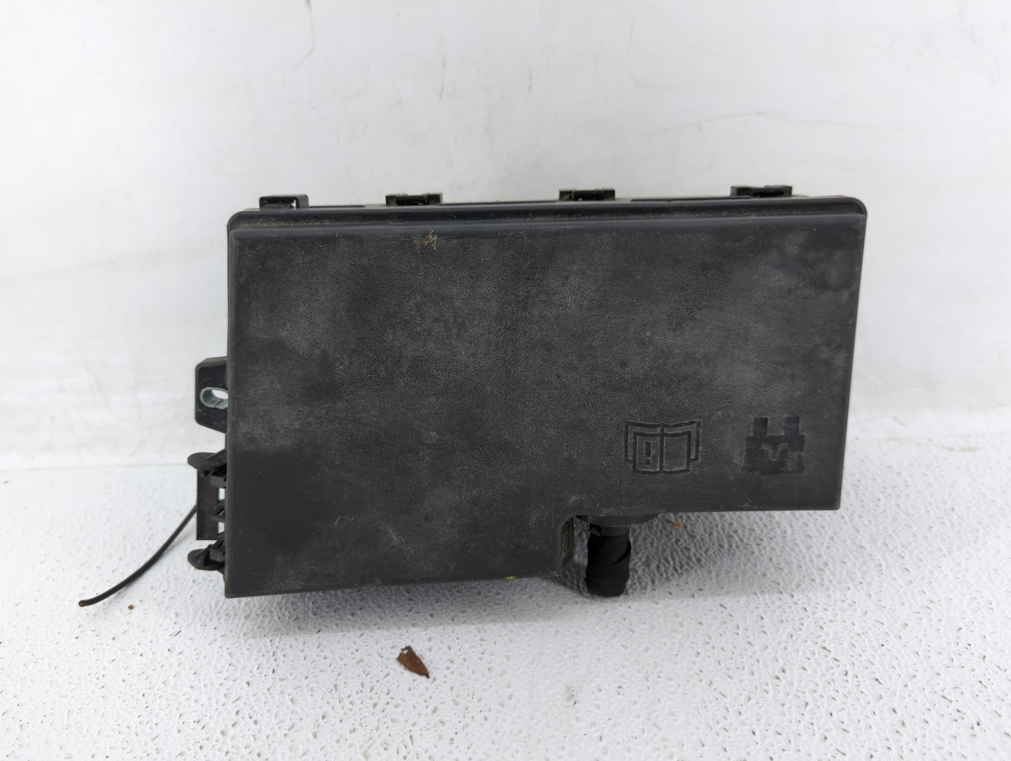 2013-2016 Ford Escape Fusebox Fuse Box Panel Relay Module P/N:AV6T-14A067-AD AV6T-14A067-AC Fits Fits 2013 2014 2015 2016 OE