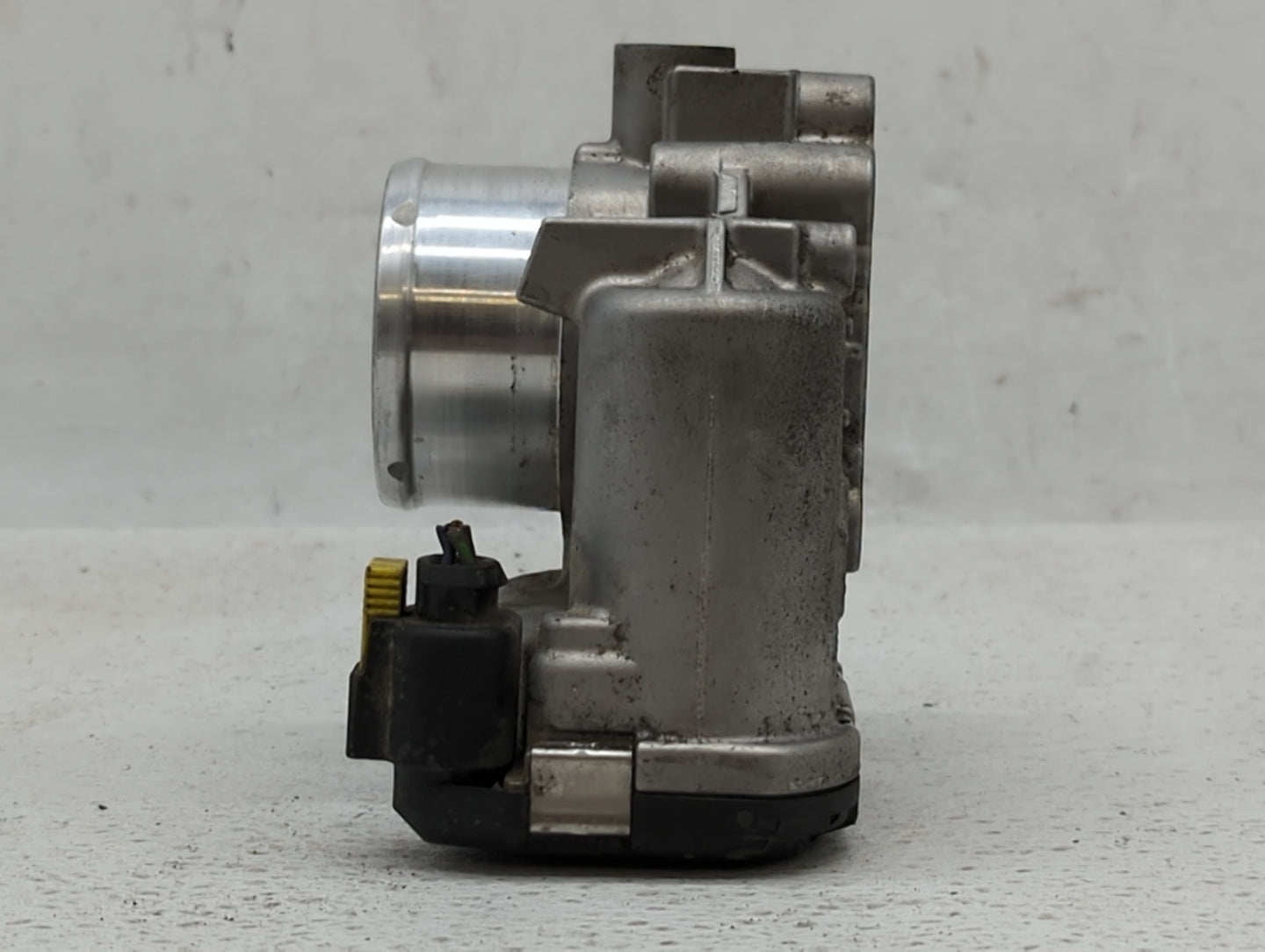 2013-2016 Ford Escape Throttle Body P/N:7S7G-9F991-CA Fits Fits 2013 2014 2015 2016 2017 2018 2019 OEM Used Auto Parts - Oem
