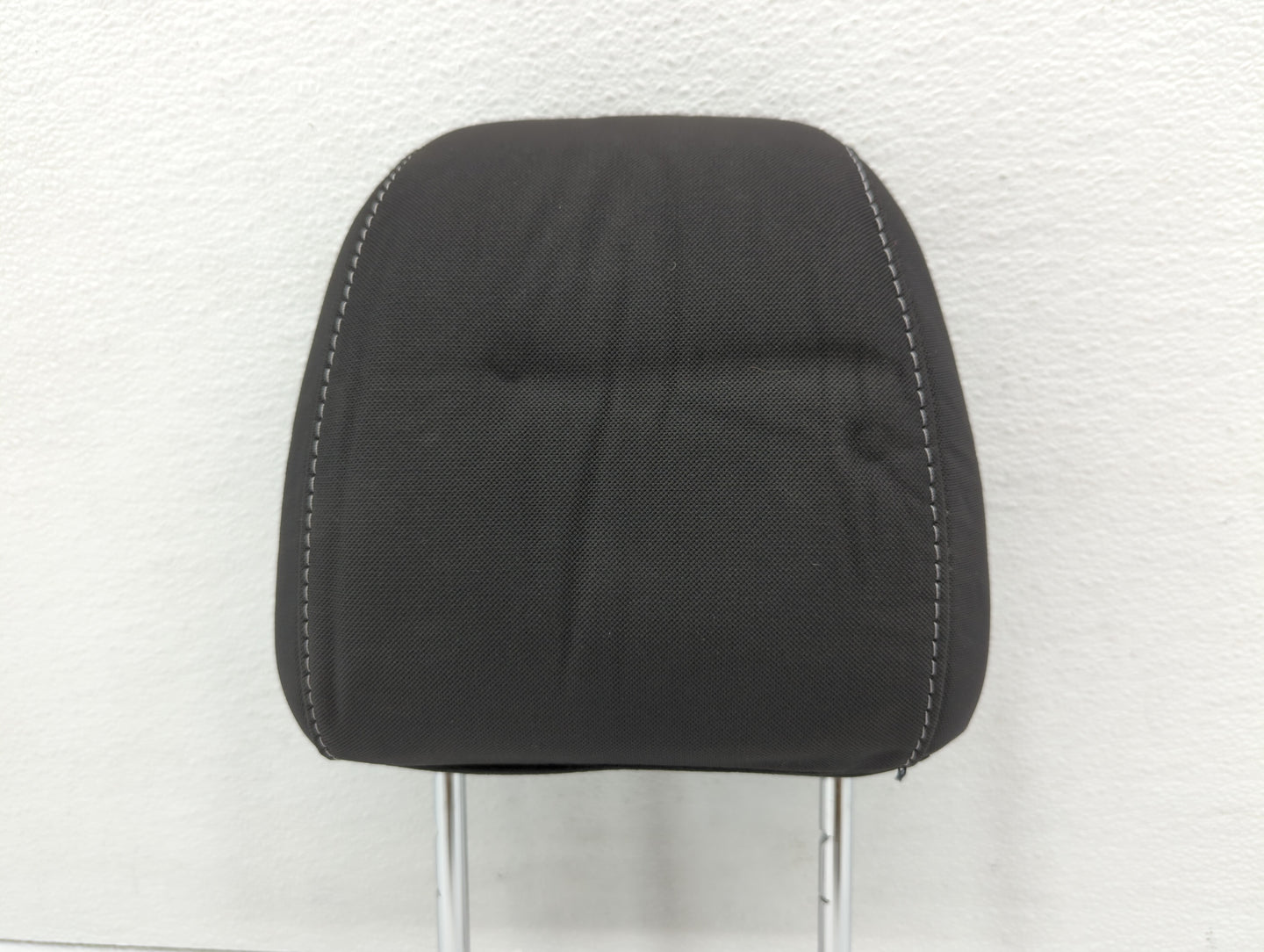2016-2019 Ford Escape Headrest Head Rest Front Driver Passenger Seat - Oemusedautoparts1.com