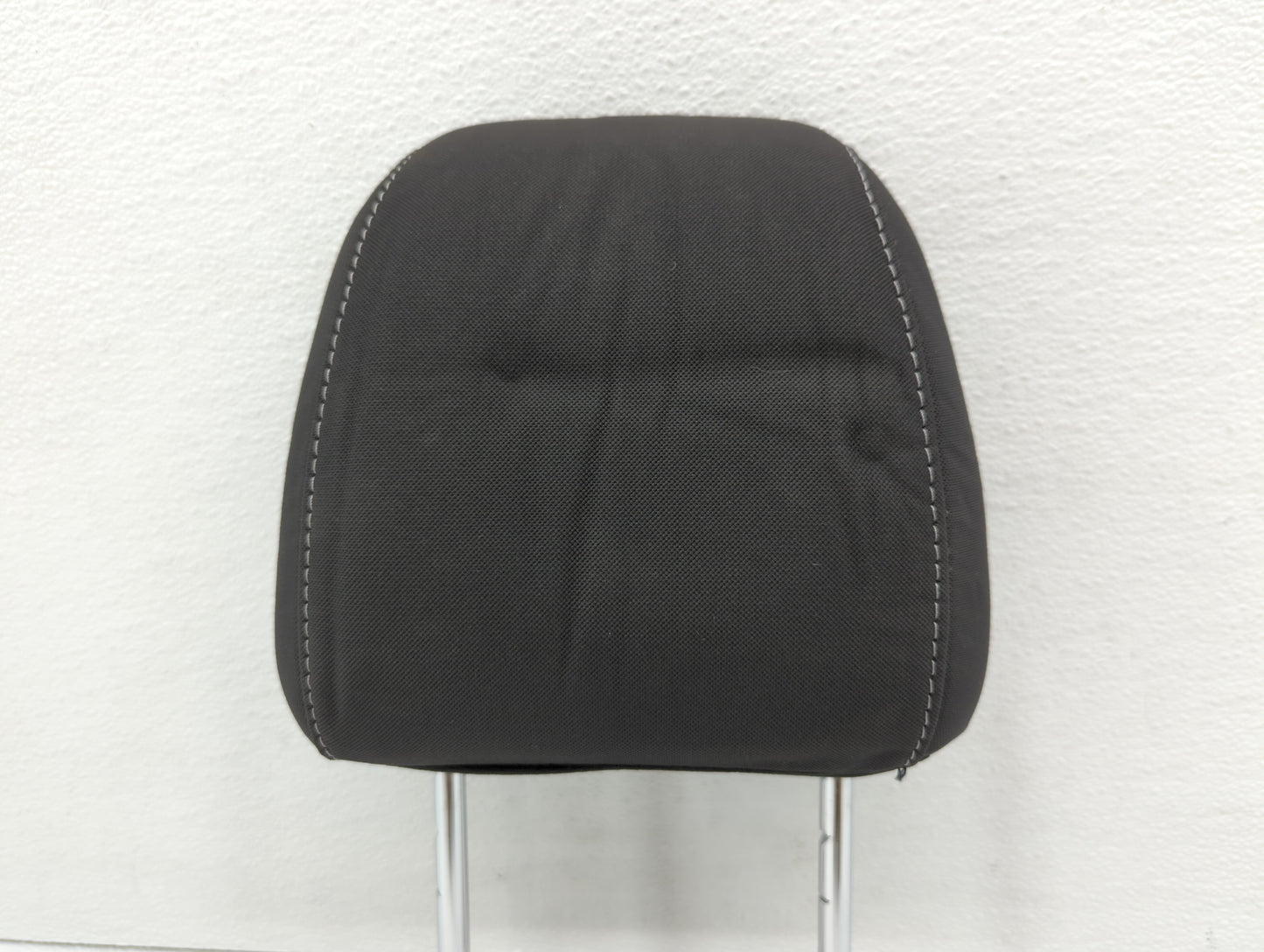 2016-2019 Ford Escape Headrest Head Rest Front Driver Passenger Seat - Oemusedautoparts1.com