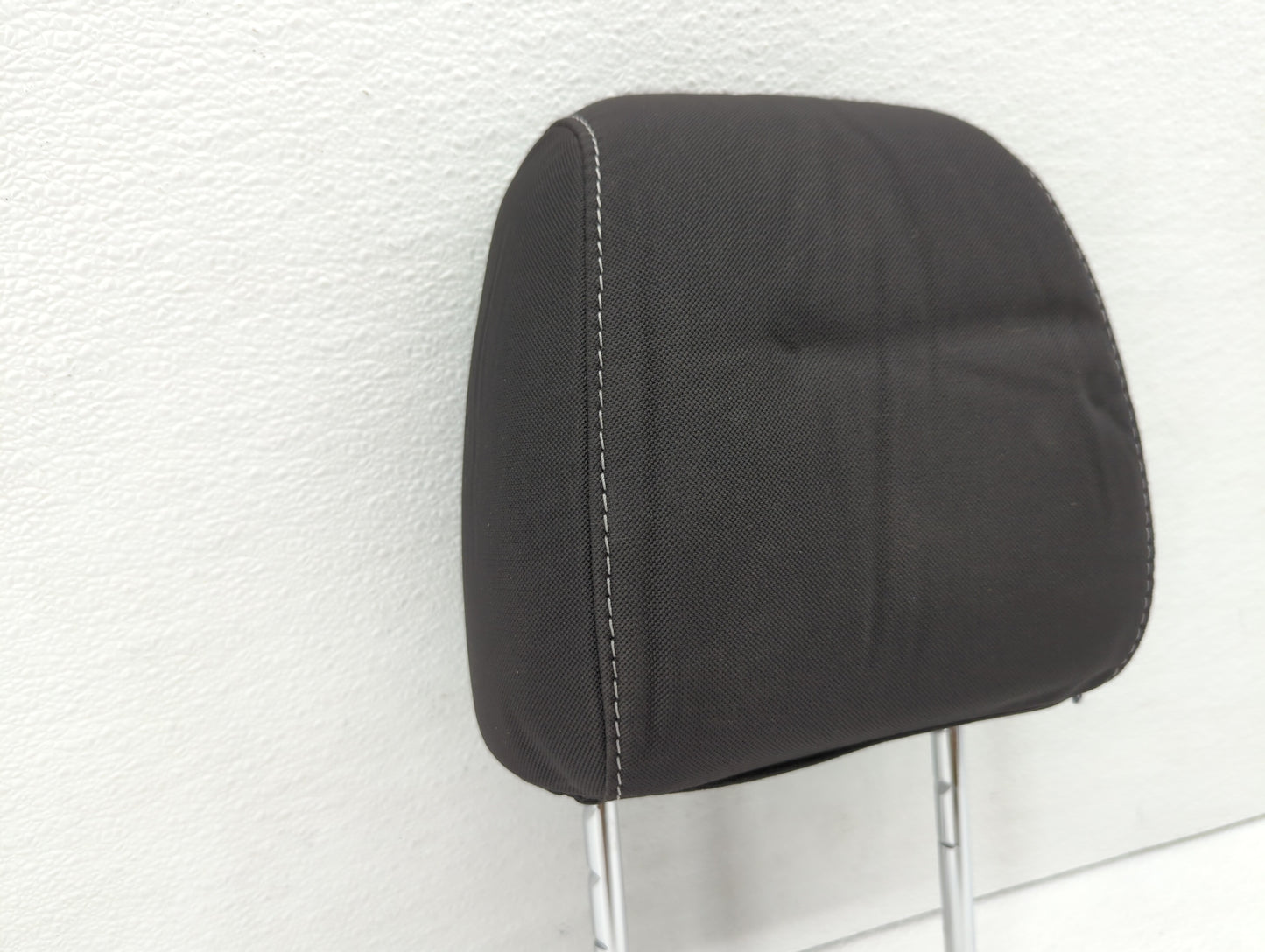 2016-2019 Ford Escape Headrest Head Rest Front Driver Passenger Seat - Oemusedautoparts1.com