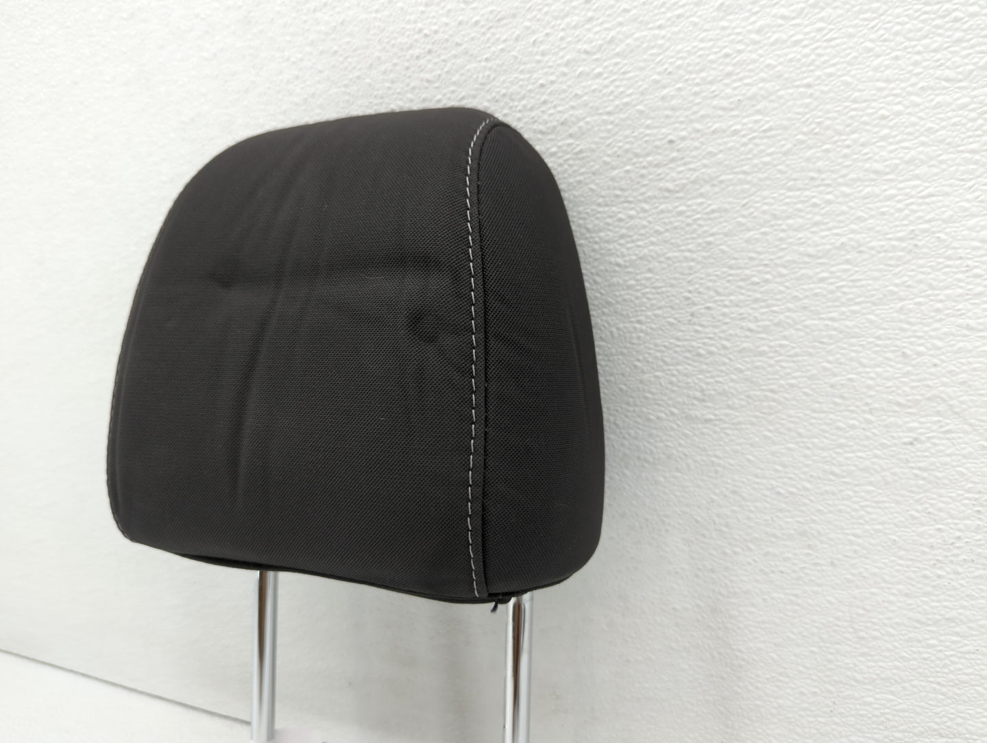 2016-2019 Ford Escape Headrest Head Rest Front Driver Passenger Seat - Oemusedautoparts1.com