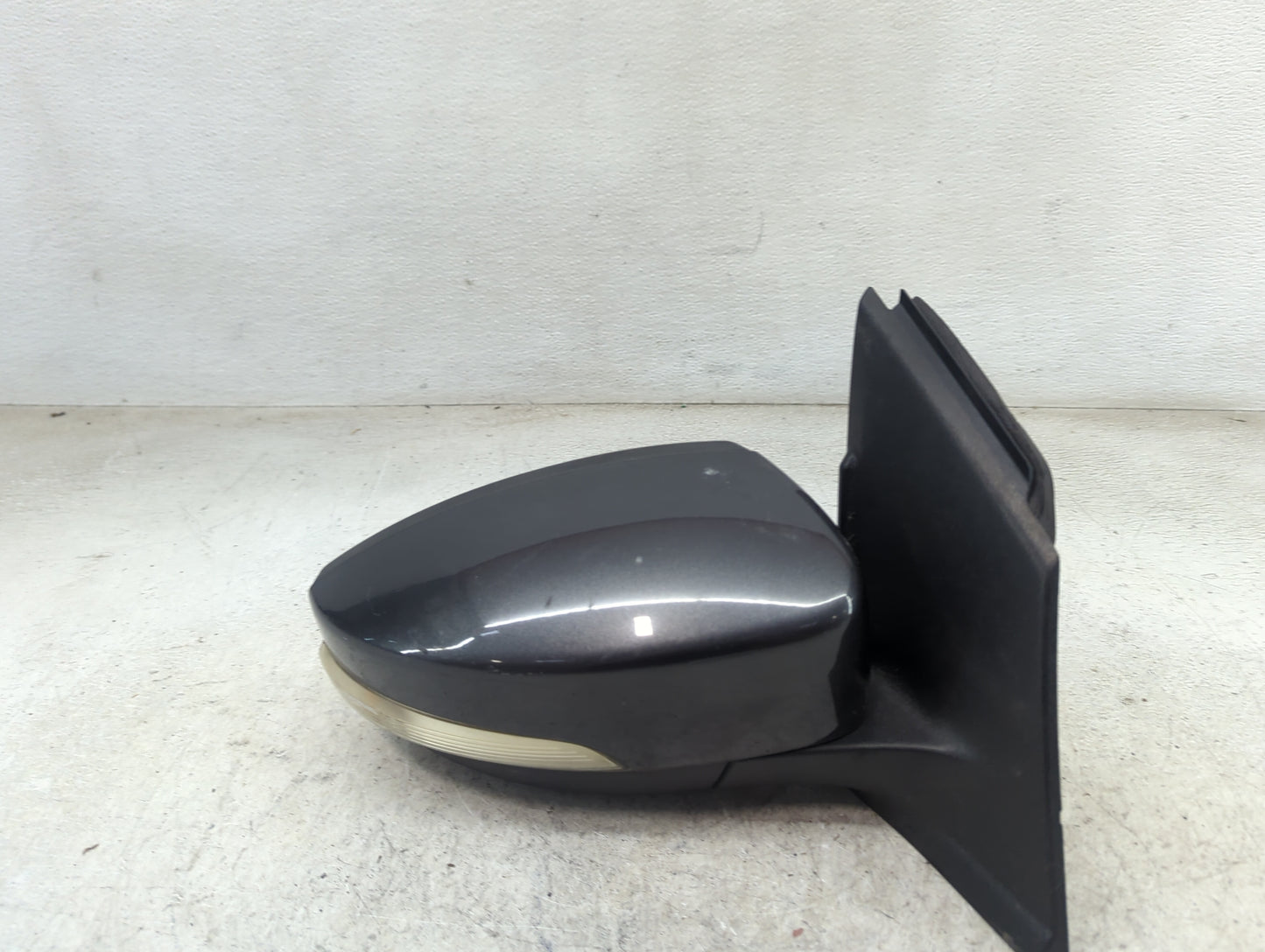 2013-2016 Ford Escape Passenger Side View Mirror - Right Door Mirror OEM Used - Oemusedautoparts1.com
