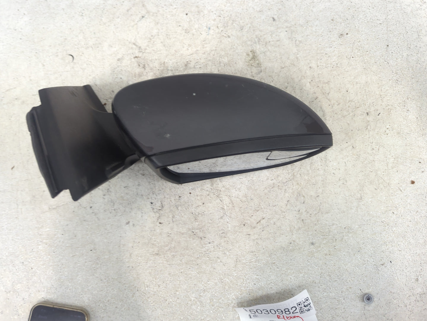 2013-2016 Ford Escape Passenger Side View Mirror - Right Door Mirror OEM Used - Oemusedautoparts1.com