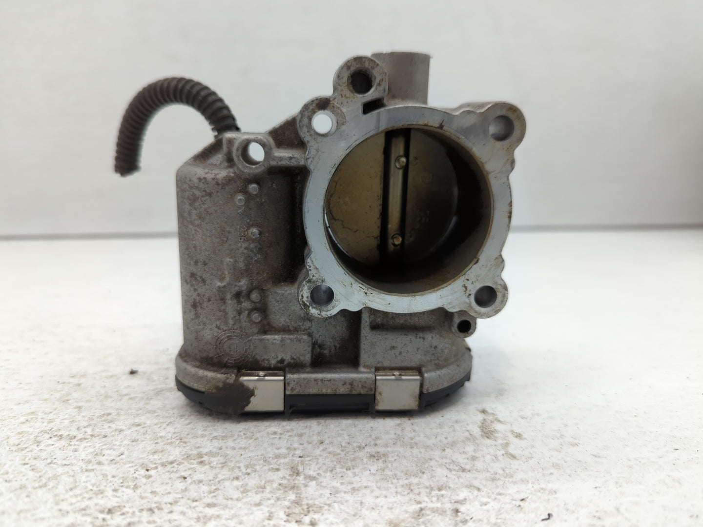 2013-2016 Ford Escape Throttle Body P/N:7S7G-9F991-CA Fits Fits 2013 2014 2015 2016 2017 2018 2019 OEM Used Auto Parts - Oem