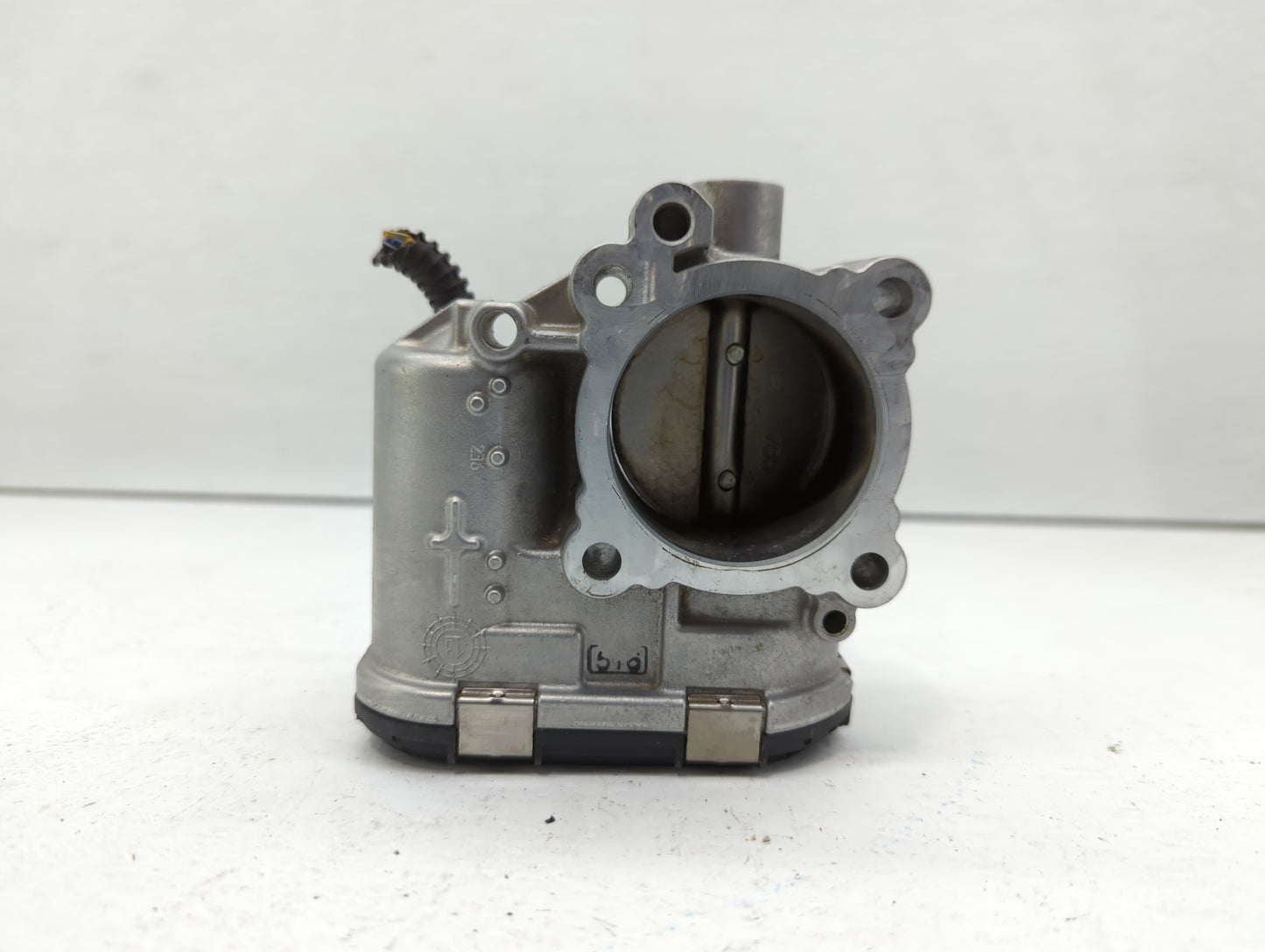 2013-2016 Ford Escape Throttle Body P/N:7S7G-9F991-CA Fits Fits 2013 2014 2015 2016 2017 2018 2019 OEM Used Auto Parts - Oem