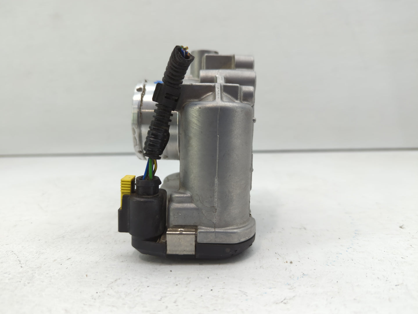 2013-2016 Ford Escape Throttle Body P/N:7S7G-9F991-CA Fits Fits 2013 2014 2015 2016 2017 2018 2019 OEM Used Auto Parts - Oem