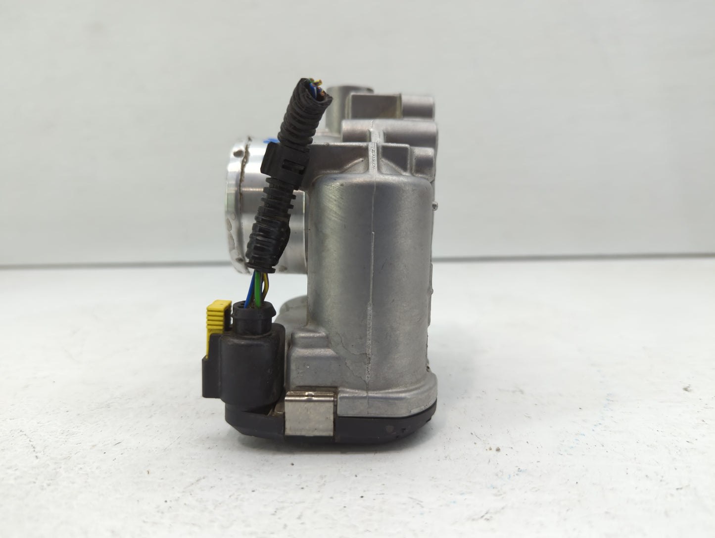2013-2016 Ford Escape Throttle Body P/N:7S7G-9F991-CA Fits Fits 2013 2014 2015 2016 2017 2018 2019 OEM Used Auto Parts - Oem