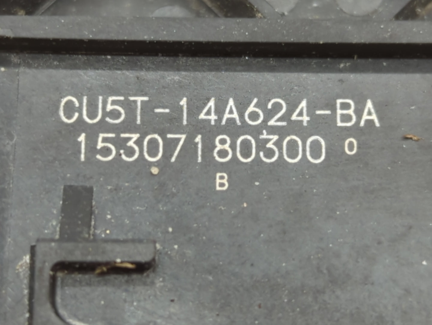 2013-2016 Ford Escape PCM Engine Control Computer ECU ECM PCU OEM P/N:FJ5A-12B684-BA FJ5A-12A650-UC Fits Fits 2013 2014 2015