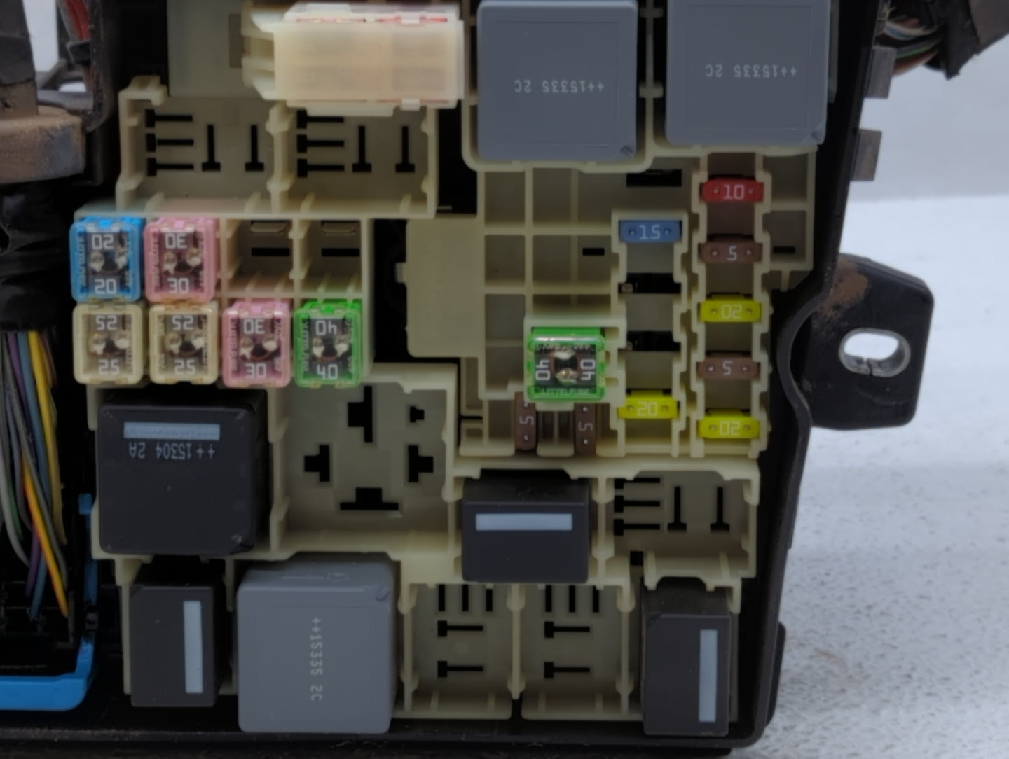 2013-2016 Ford Escape Fusebox Fuse Box Panel Relay Module P/N:AV6T-14A142-AB AV6T-14A067-AC Fits Fits 2013 2014 2015 2016 OE