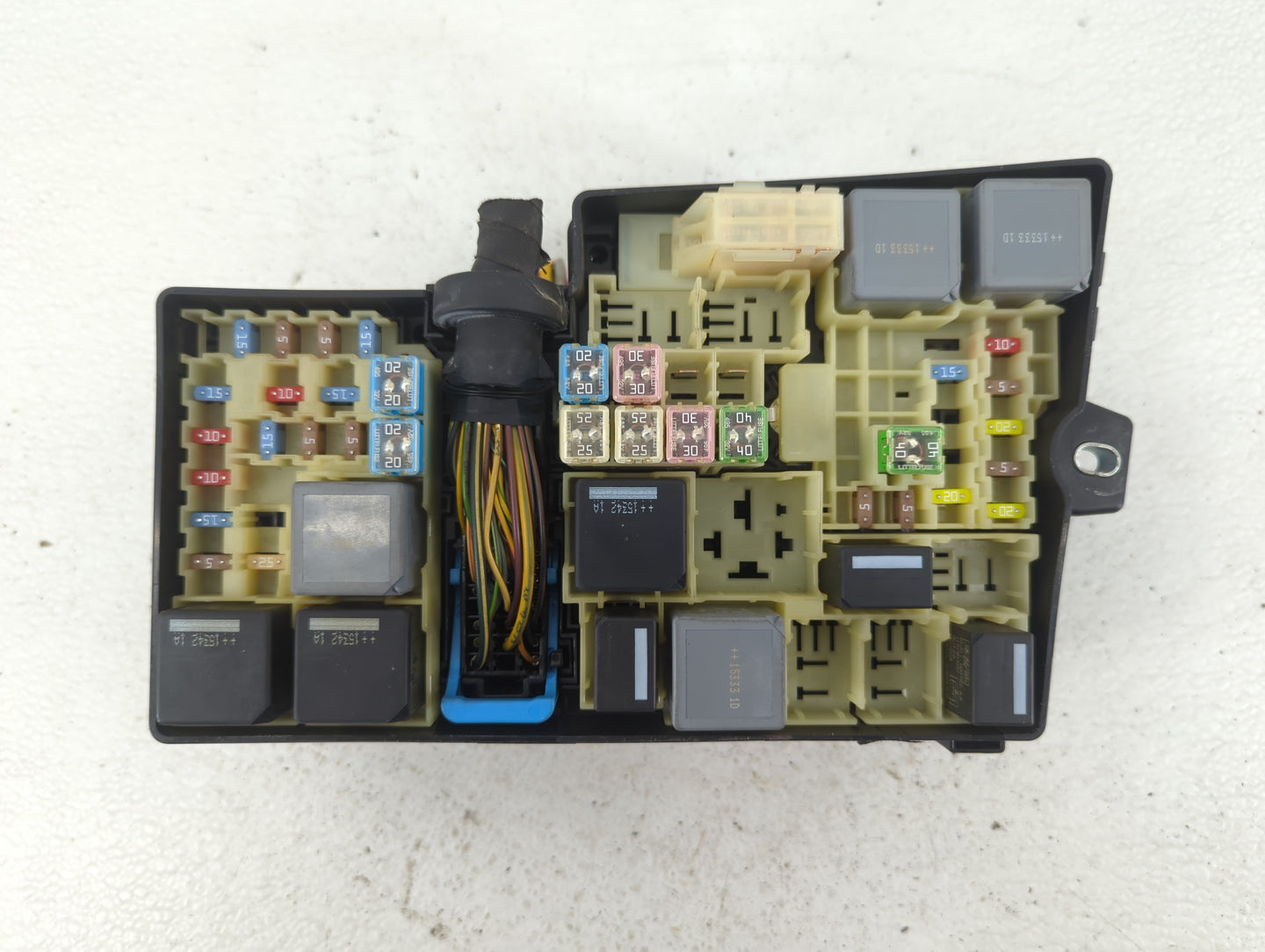 2013-2016 Ford Escape Fusebox Fuse Box Panel Relay Module P/N:AV6T-14A067-AD Fits Fits 2013 2014 2015 2016 OEM Used Auto Par