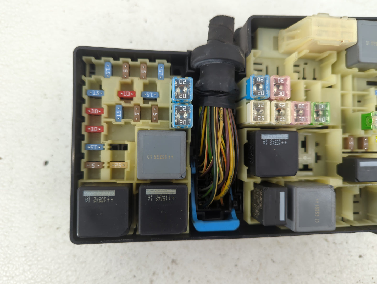 2013-2016 Ford Escape Fusebox Fuse Box Panel Relay Module P/N:AV6T-14A067-AD Fits Fits 2013 2014 2015 2016 OEM Used Auto Par