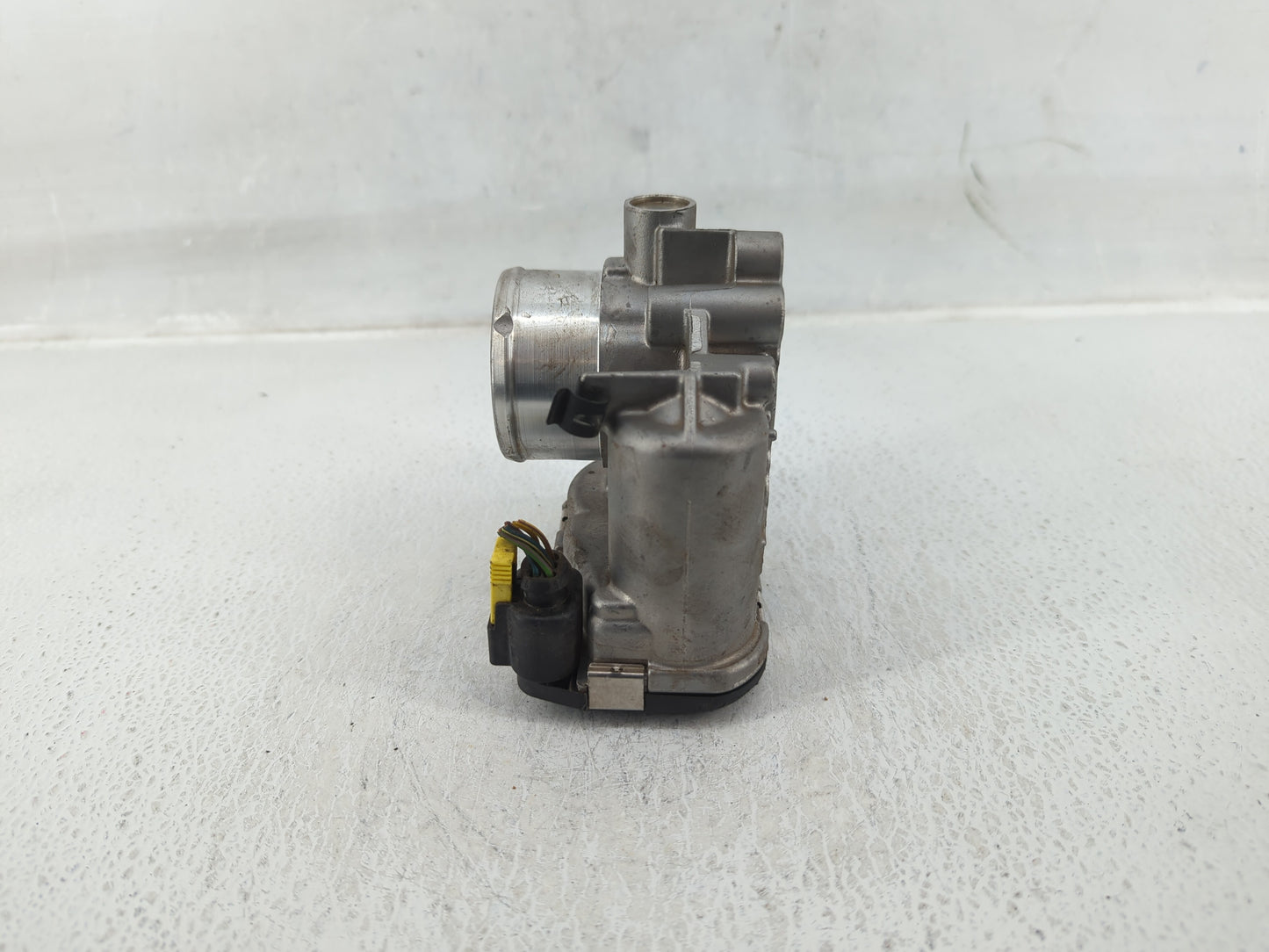 2013-2016 Ford Escape Throttle Body P/N:7S7G-9F991-CA Fits Fits 2013 2014 2015 2016 2017 2018 2019 OEM Used Auto Parts - Oem
