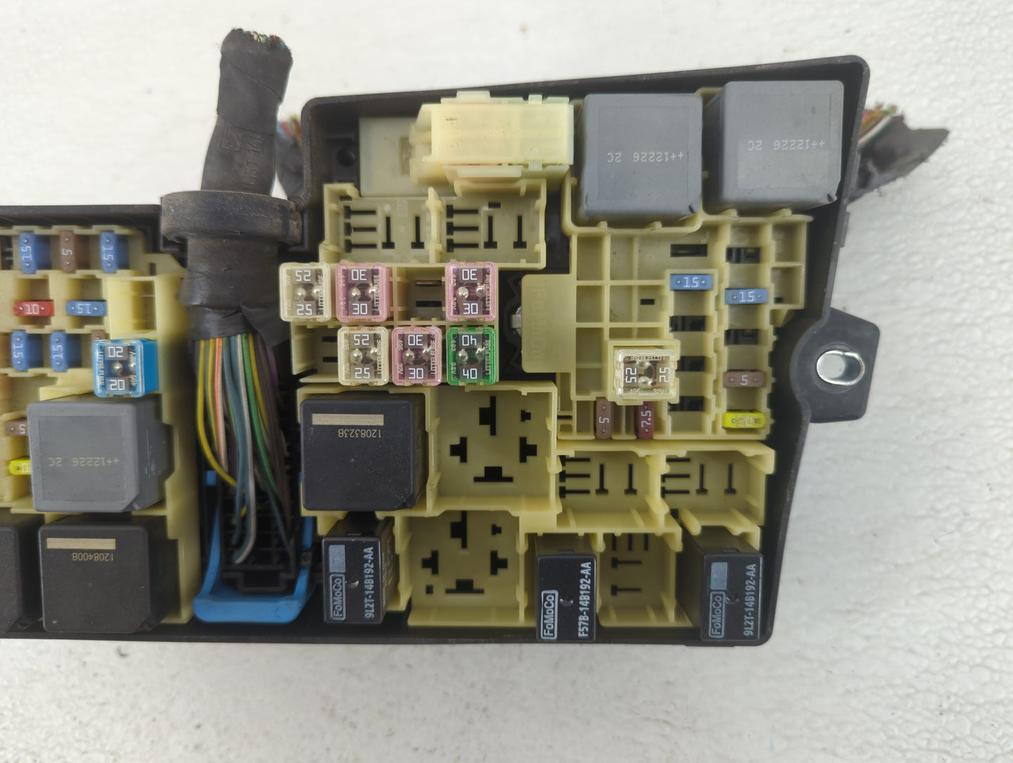 2013-2016 Ford Escape Fusebox Fuse Box Panel Relay Module P/N:E00027328 Fits Fits 2013 2014 2015 2016 OEM Used Auto Parts - 