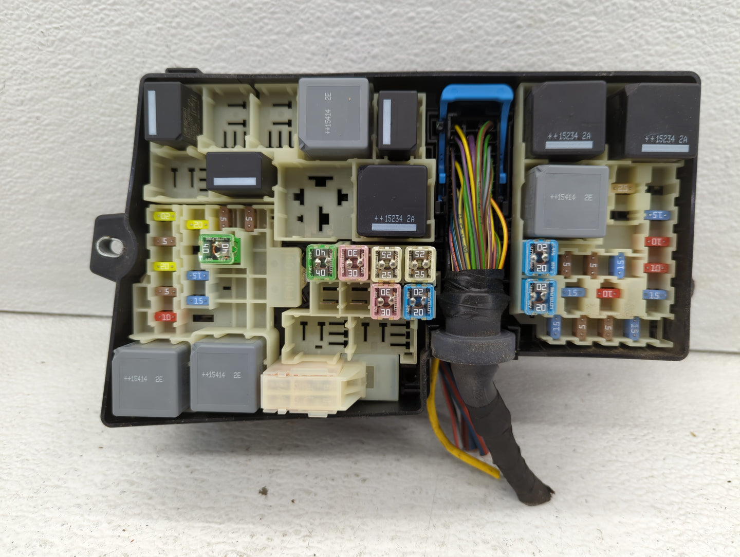 2013-2016 Ford Escape Fusebox Fuse Box Panel Relay Module P/N:AV6T-14A067-AD Fits Fits 2013 2014 2015 2016 OEM Used Auto Par