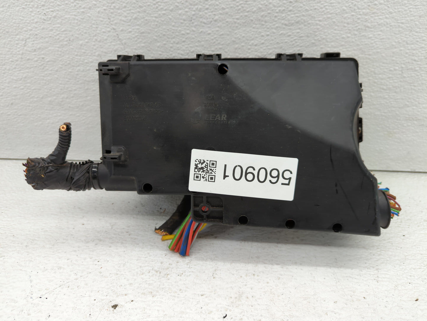 2013-2016 Ford Escape Fusebox Fuse Box Panel Relay Module P/N:AV6T-14A067-AD Fits Fits 2013 2014 2015 2016 OEM Used Auto Par