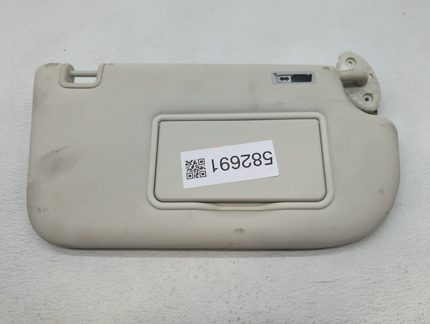 2013-2019 Ford Escape Sun Visor Shade Replacement Passenger Right Mirror Fits Fits 2013 2014 2015 2016 2017 2018 2019 OEM Us