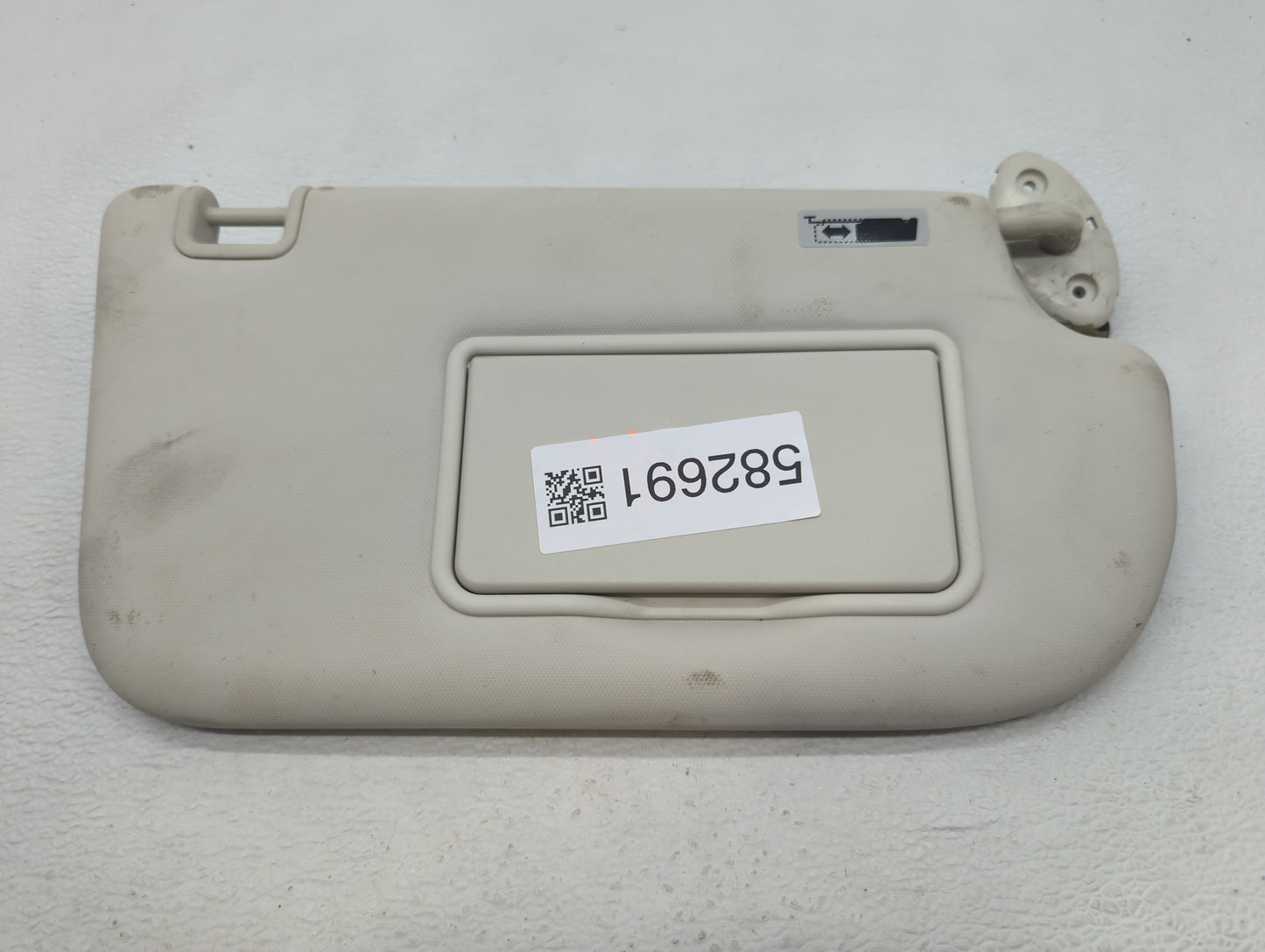 2013-2019 Ford Escape Sun Visor Shade Replacement Passenger Right Mirror Fits Fits 2013 2014 2015 2016 2017 2018 2019 OEM Us