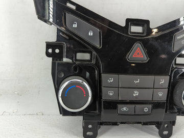 2013-2016 Ford Escape Climate Control Module Temperature AC/Heater Replacement P/N:95146207 Fits Fits 2013 2014 2015 2016 OEM Used Auto Parts