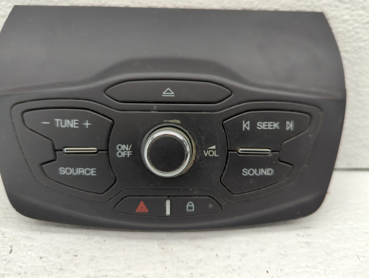 2013-2016 Ford Escape Am Fm Cd Player Radio Receiver - Oemusedautoparts1.com