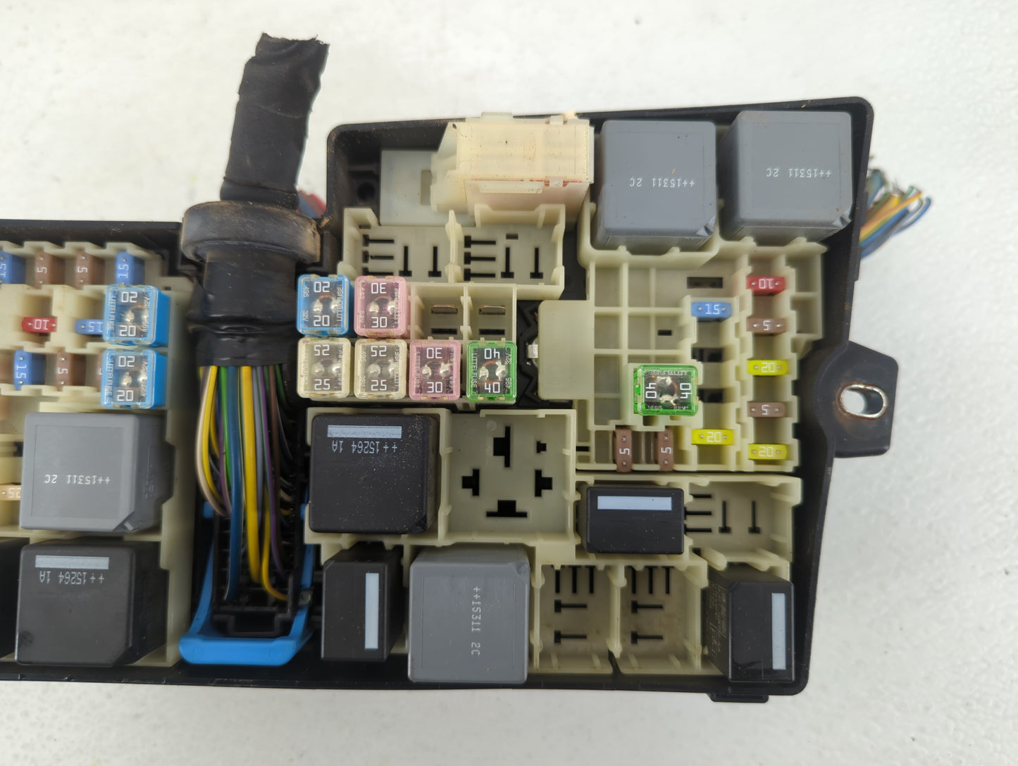 2013-2016 Ford Escape Fusebox Fuse Box Panel Relay Module P/N:AV6T-14A067-AD Fits Fits 2013 2014 2015 2016 OEM Used Auto Par
