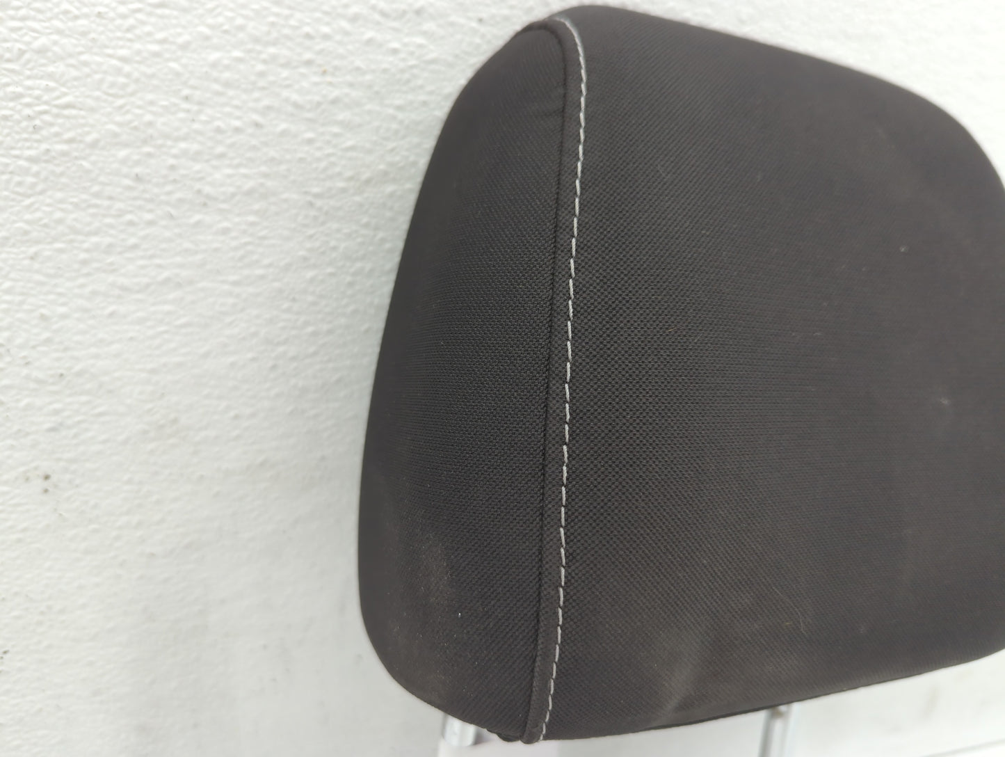 2016 Ford Escape Headrest Head Rest Front Driver Passenger Seat Fits OEM Used Auto Parts - Oemusedautoparts1.com