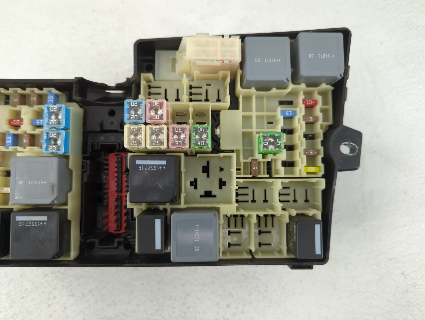 2013-2016 Ford Escape Fusebox Fuse Box Panel Relay Module P/N:E00027328 AV6T-14A142-AD Fits Fits 2013 2014 2015 2016 OEM Use