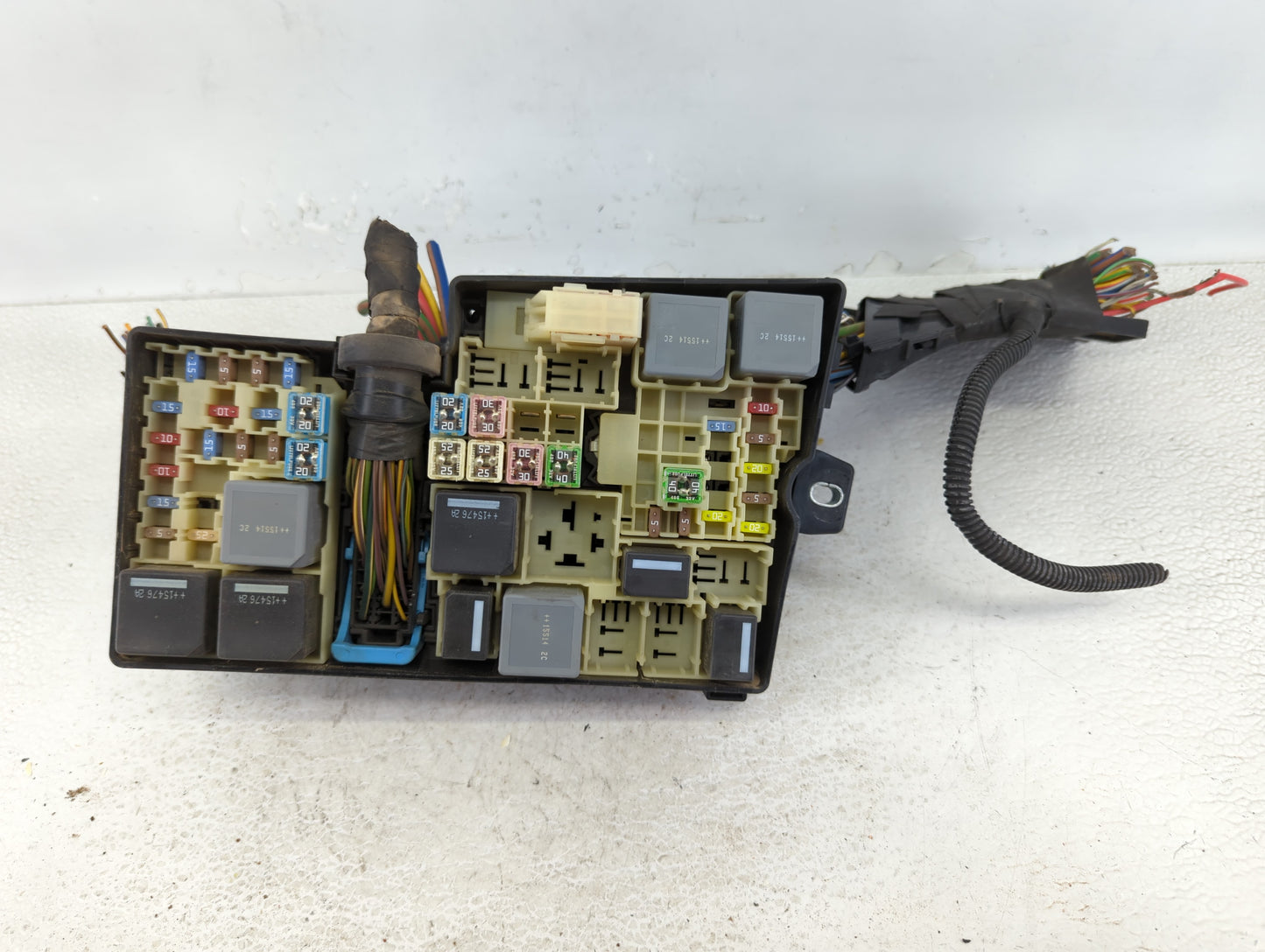 2013-2016 Ford Escape Fusebox Fuse Box Panel Relay Module P/N:AV6T-14A067-AD Fits Fits 2013 2014 2015 2016 OEM Used Auto Par