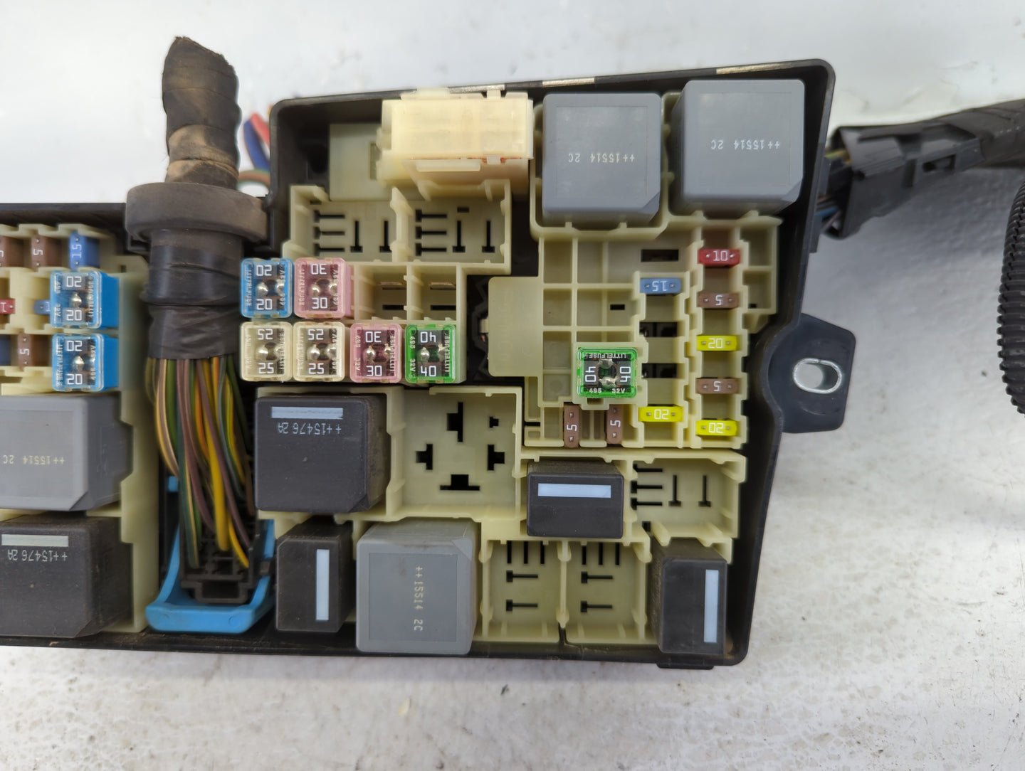 2013-2016 Ford Escape Fusebox Fuse Box Panel Relay Module P/N:AV6T-14A067-AD Fits Fits 2013 2014 2015 2016 OEM Used Auto Par