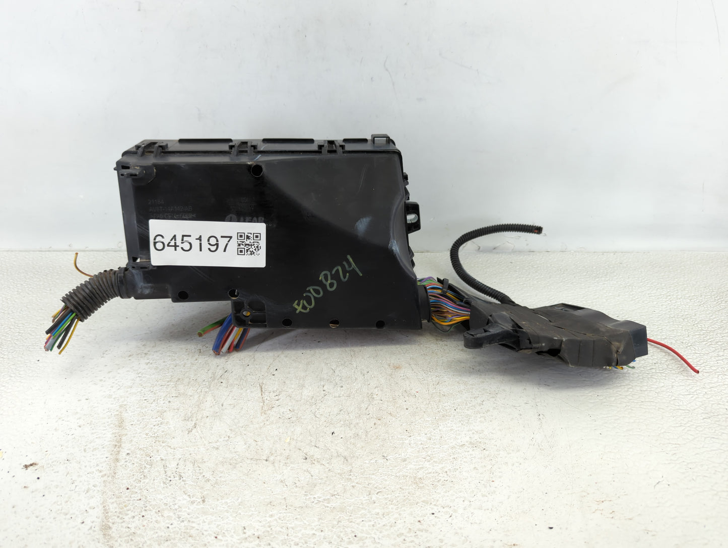 2013-2016 Ford Escape Fusebox Fuse Box Panel Relay Module P/N:AV6T-14A067-AD Fits Fits 2013 2014 2015 2016 OEM Used Auto Par