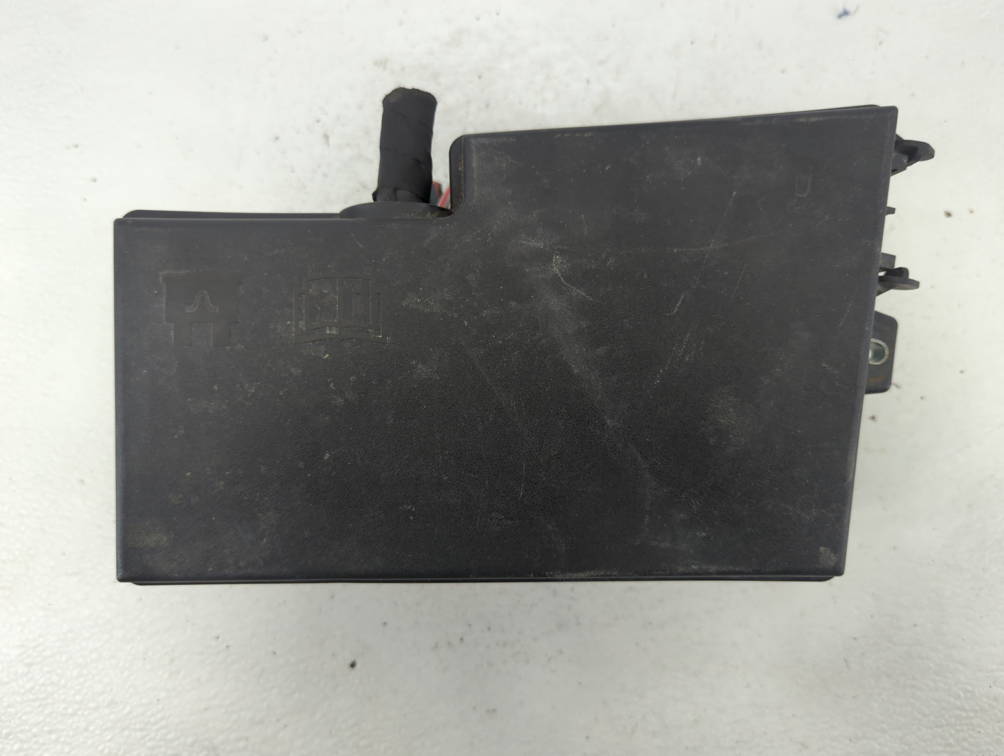 2013-2016 Ford Escape Fusebox Fuse Box Panel Relay Module P/N:AV6T-14A067-AD Fits Fits 2013 2014 2015 2016 OEM Used Auto Par