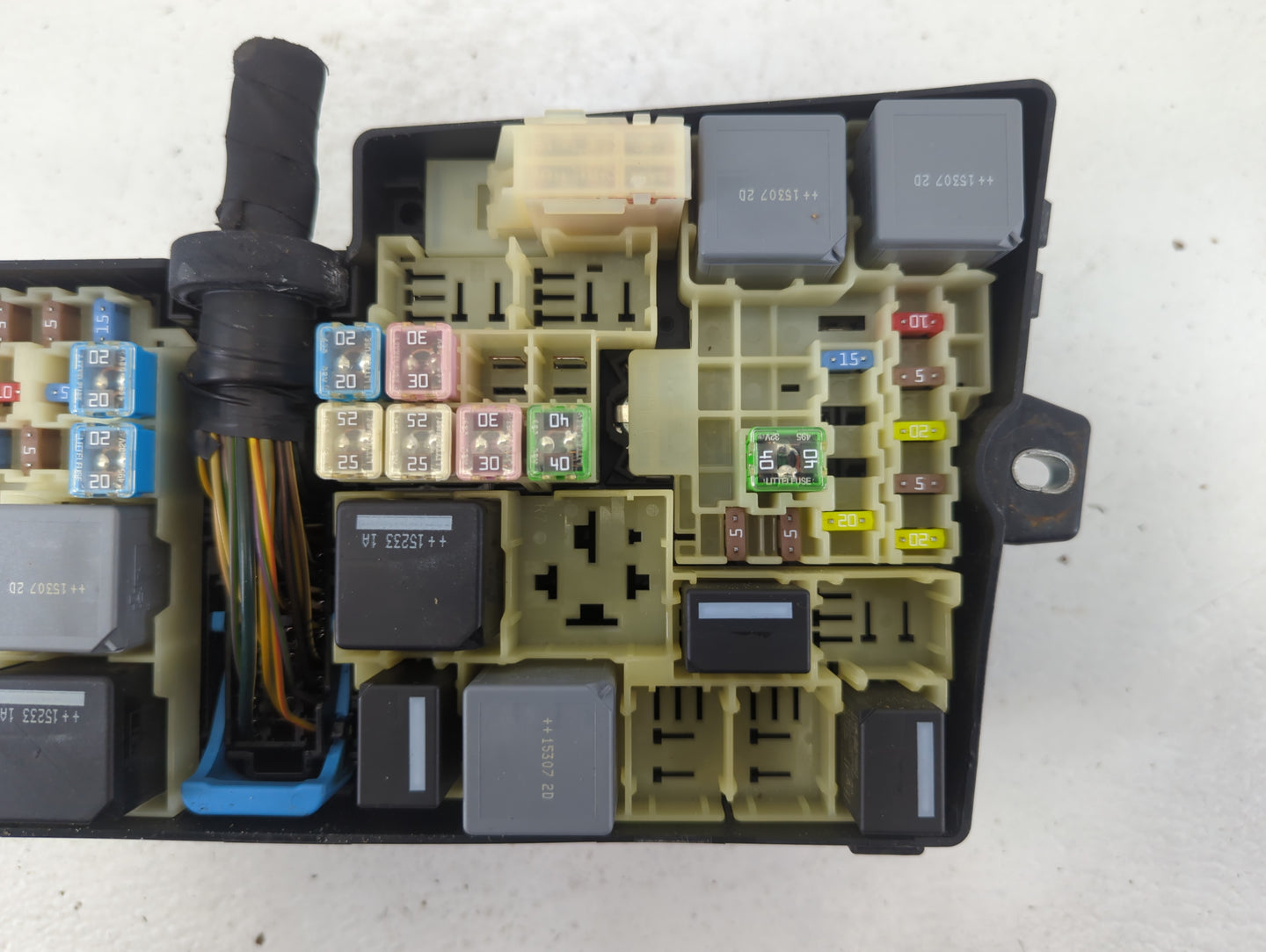 2013-2016 Ford Escape Fusebox Fuse Box Panel Relay Module P/N:AV6T-14A067-AD Fits Fits 2013 2014 2015 2016 OEM Used Auto Par