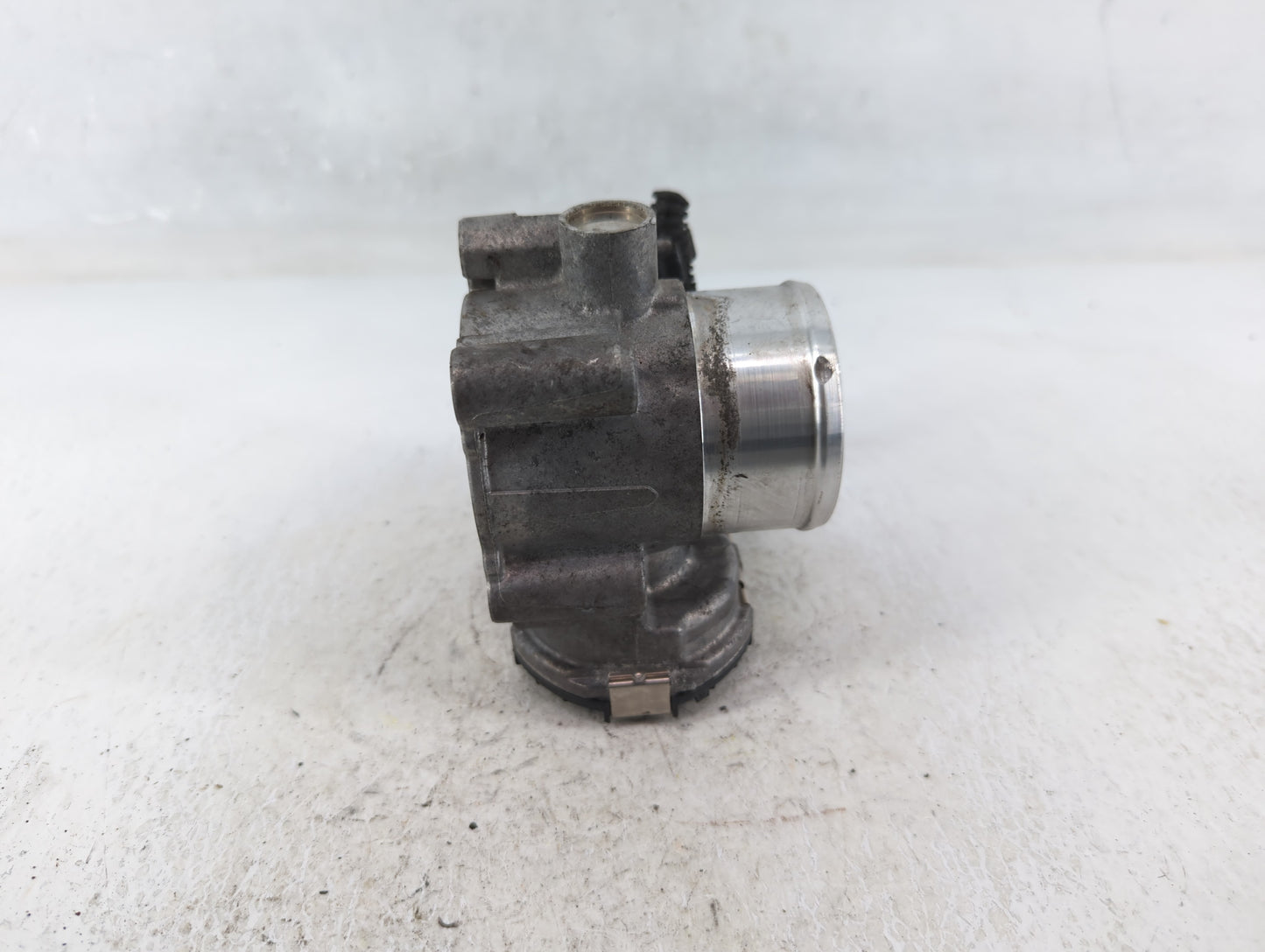 2013-2016 Ford Escape Throttle Body P/N:7S7G-9F991-CA Fits Fits 2013 2014 2015 2016 2017 2018 2019 OEM Used Auto Parts - Oem