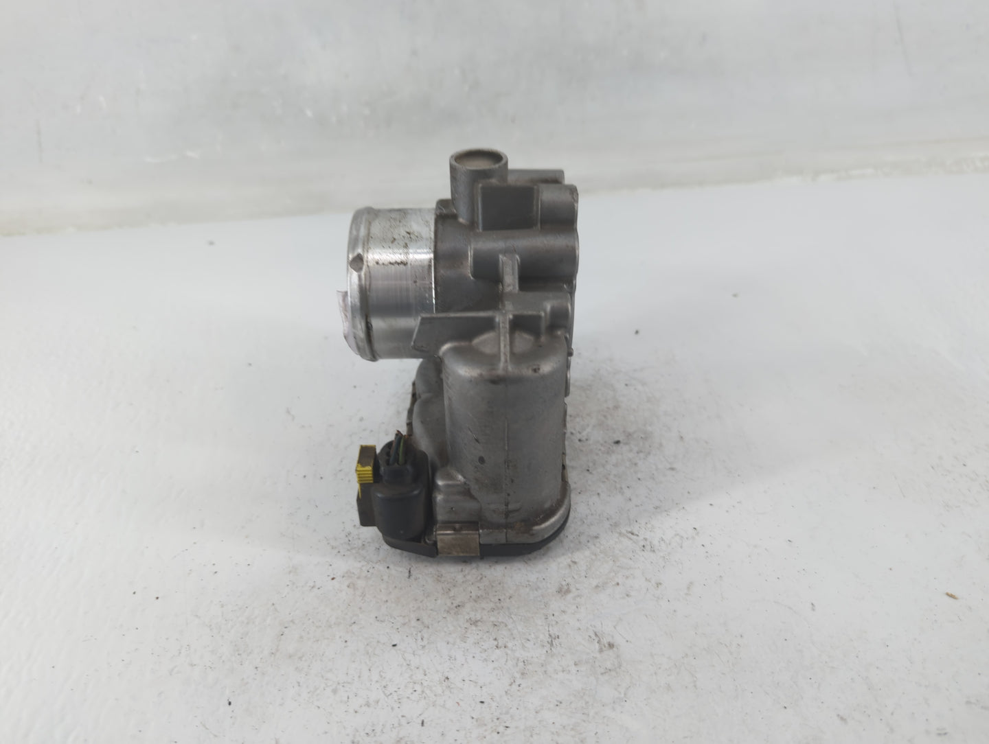 2013-2016 Ford Escape Throttle Body P/N:7S7G-9F991-CA Fits Fits 2013 2014 2015 2016 2017 2018 2019 OEM Used Auto Parts - Oem