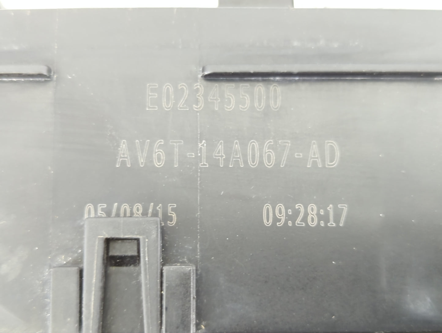2013-2016 Ford Escape Fusebox Fuse Box Panel Relay Module P/N:AV6T-14A142-AB AV6T-14A067-AD Fits Fits 2013 2014 2015 2016 OE