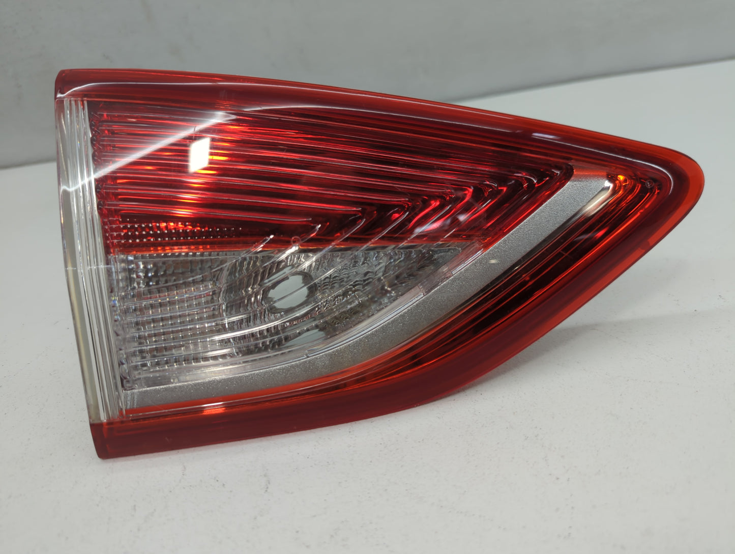 2013-2016 Ford Escape Tail Light Assembly Passenger Right OEM P/N:CJ5X-15A509-A CJ54-13A60 Fits Fits 2013 2014 2015 2016 OEM