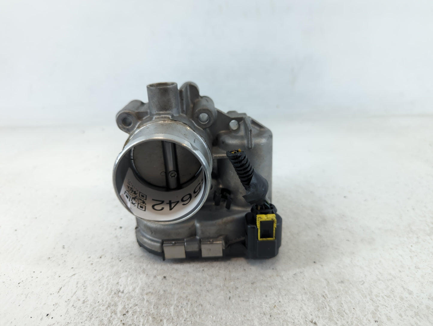2013-2016 Ford Escape Throttle Body P/N:7S7G-9F991-CA Fits Fits 2013 2014 2015 2016 2017 2018 2019 OEM Used Auto Parts - Oem
