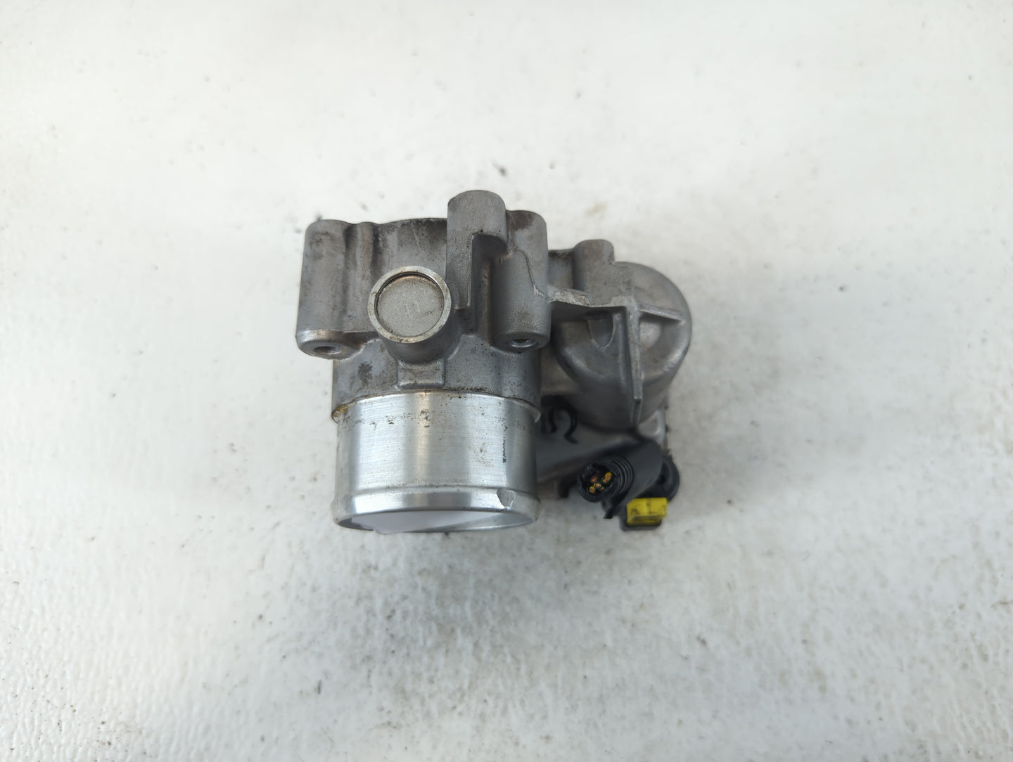 2013-2016 Ford Escape Throttle Body P/N:7S7G-9F991-CA Fits Fits 2013 2014 2015 2016 2017 2018 2019 OEM Used Auto Parts - Oem
