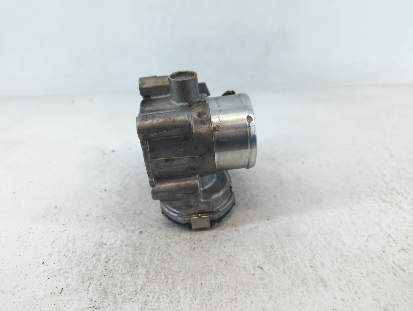 2013-2016 Ford Escape Throttle Body P/N:7S7G-9F991-CA Fits Fits 2013 2014 2015 2016 2017 2018 2019 OEM Used Auto Parts - Oem