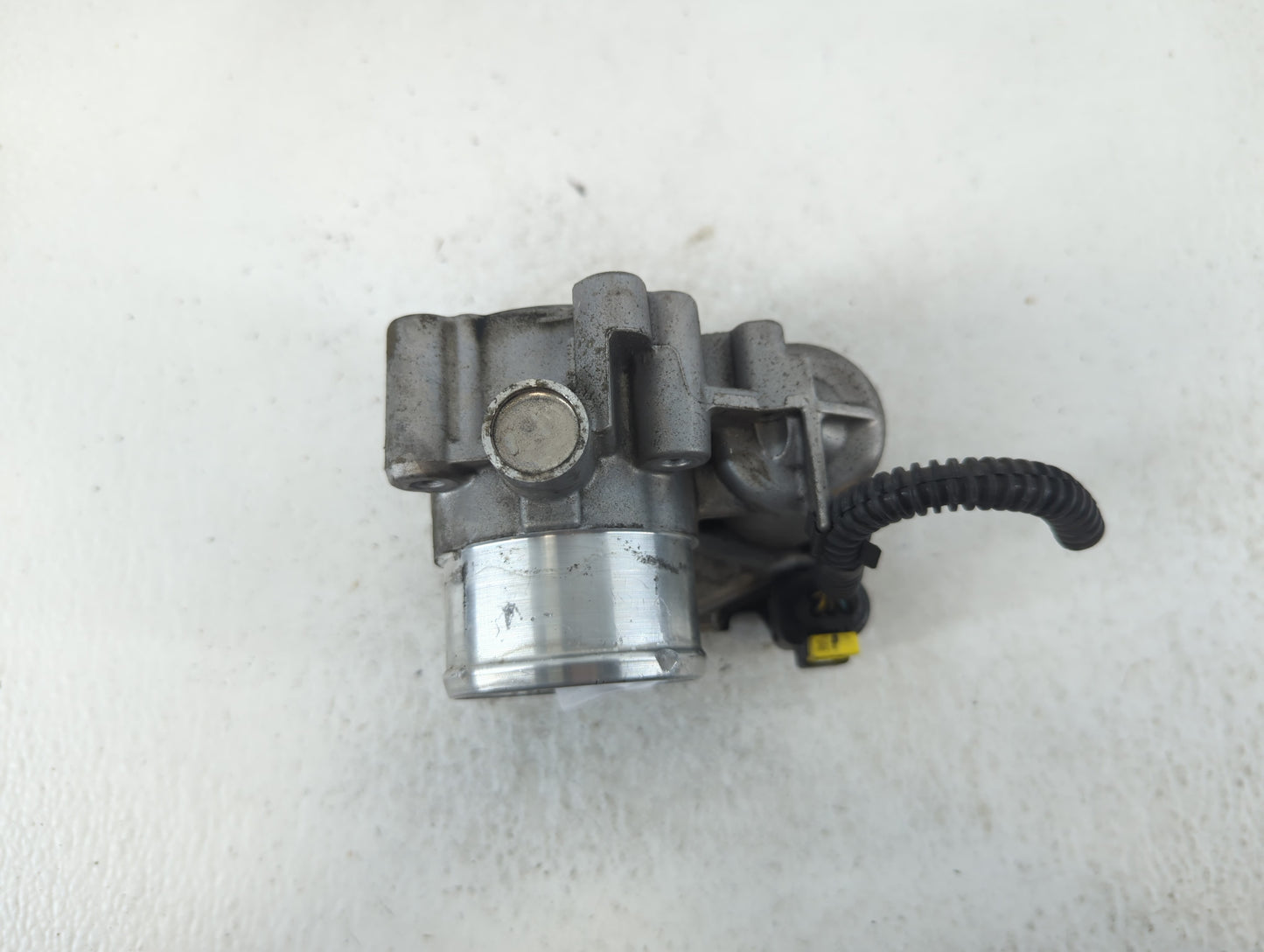 2013-2016 Ford Escape Throttle Body P/N:7S7G-9F991-CA Fits Fits 2013 2014 2015 2016 2017 2018 2019 OEM Used Auto Parts - Oem