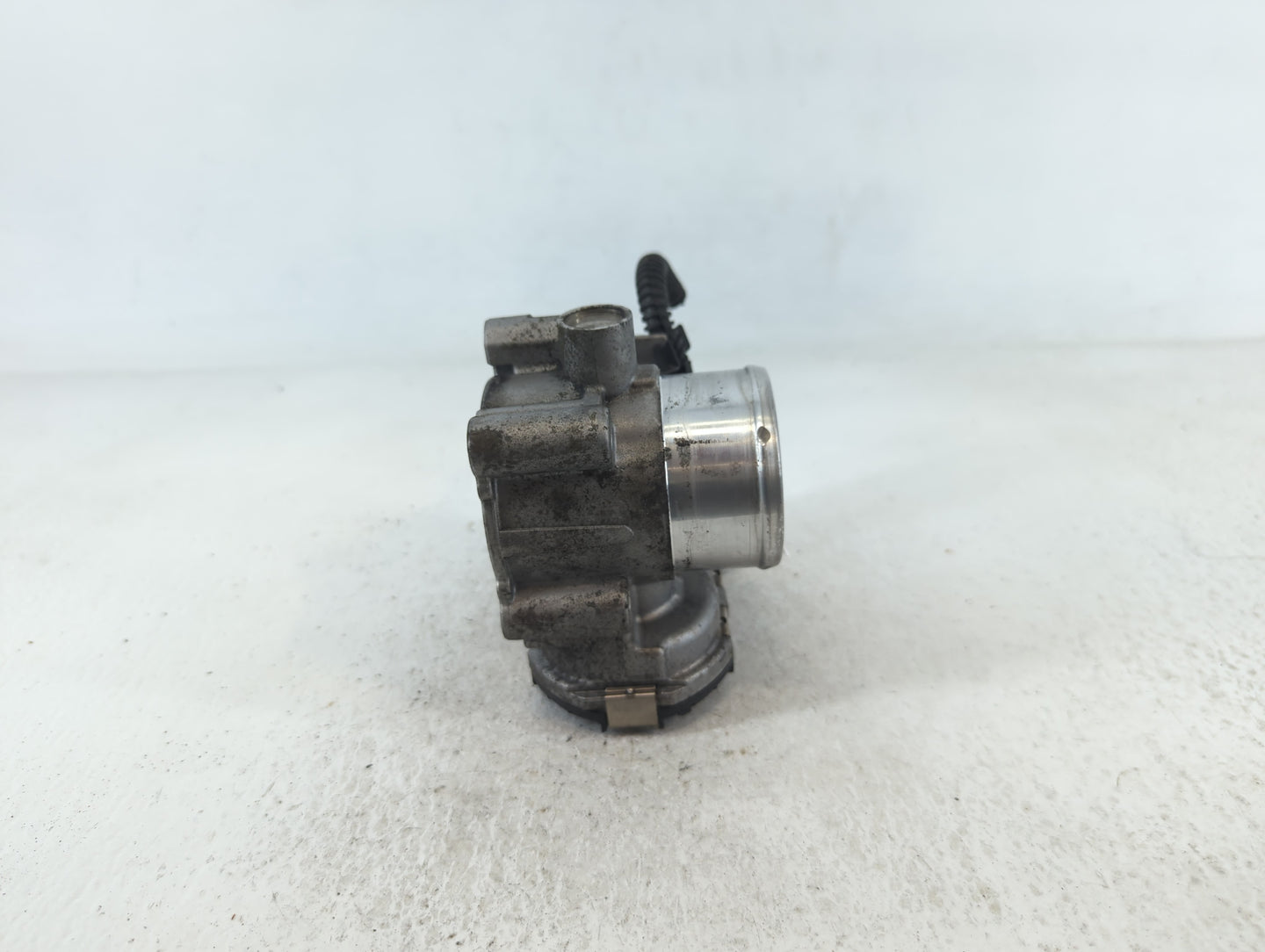 2013-2016 Ford Escape Throttle Body P/N:7S7G-9F991-CA Fits Fits 2013 2014 2015 2016 2017 2018 2019 OEM Used Auto Parts - Oem