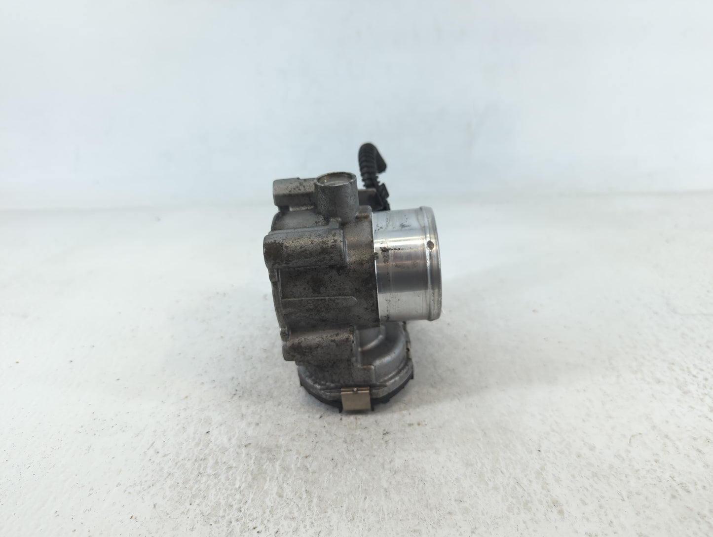 2013-2016 Ford Escape Throttle Body P/N:7S7G-9F991-CA Fits Fits 2013 2014 2015 2016 2017 2018 2019 OEM Used Auto Parts - Oem