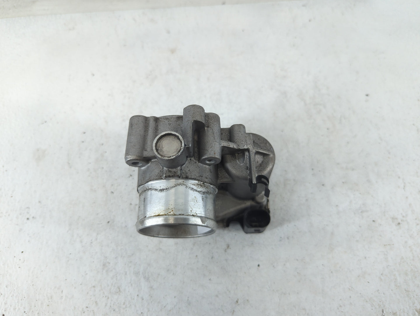 2013-2016 Ford Escape Throttle Body P/N:7S7G-9F991-CA Fits Fits 2013 2014 2015 2016 2017 2018 2019 OEM Used Auto Parts - Oem