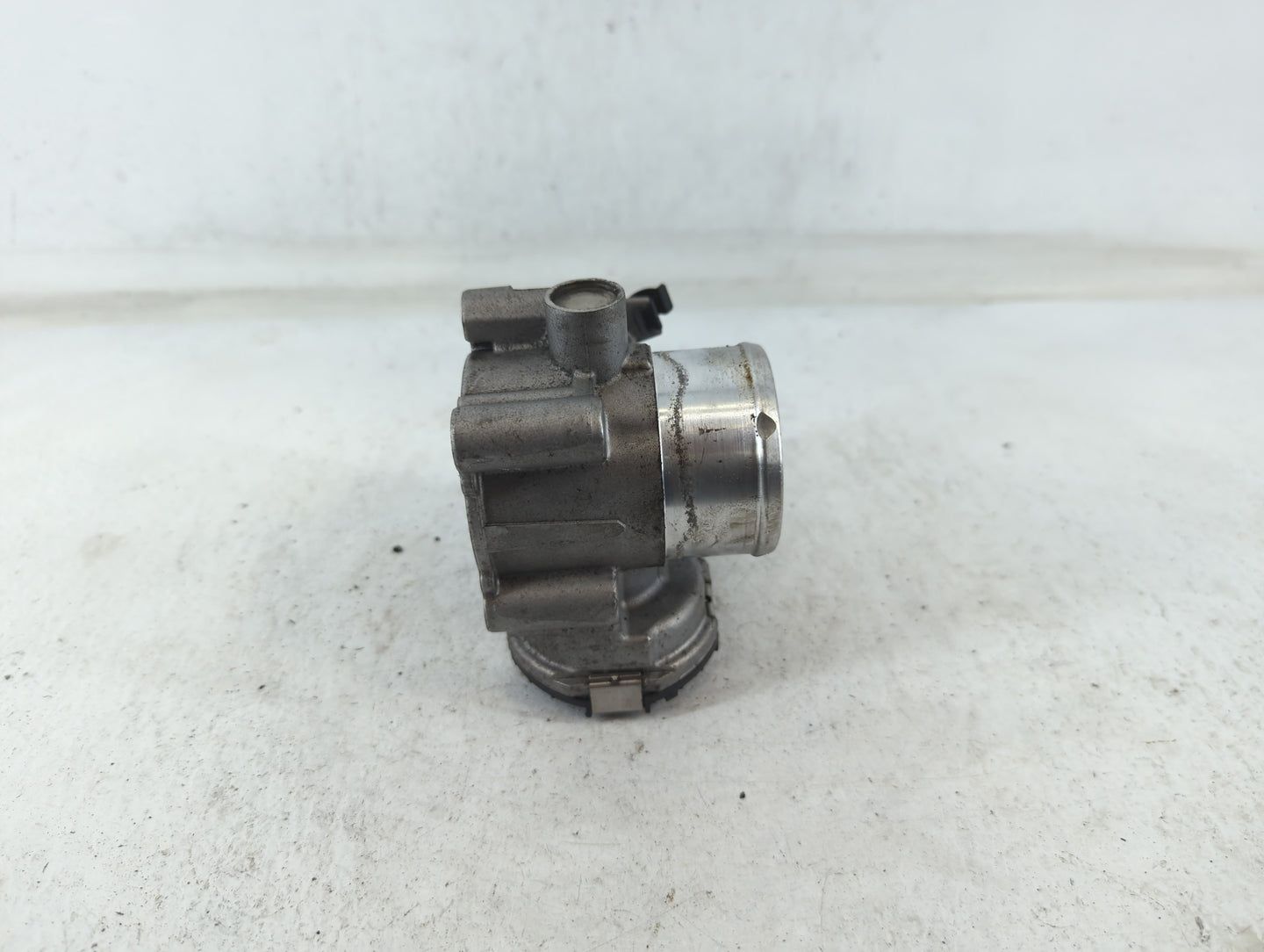 2013-2016 Ford Escape Throttle Body P/N:7S7G-9F991-CA Fits Fits 2013 2014 2015 2016 2017 2018 2019 OEM Used Auto Parts - Oem
