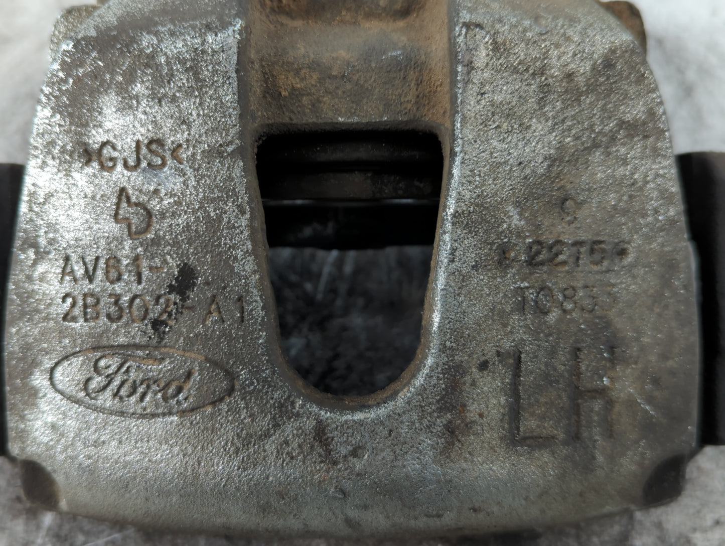 2013-2019 Ford Escape Front Driver Left Brake Caliper - Oemusedautoparts1.com